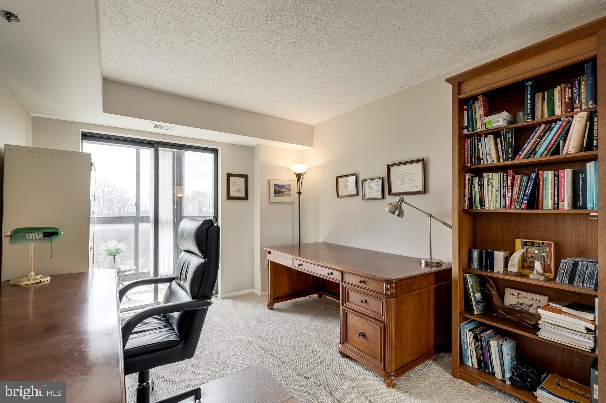 LEISURE WORLD - Residential