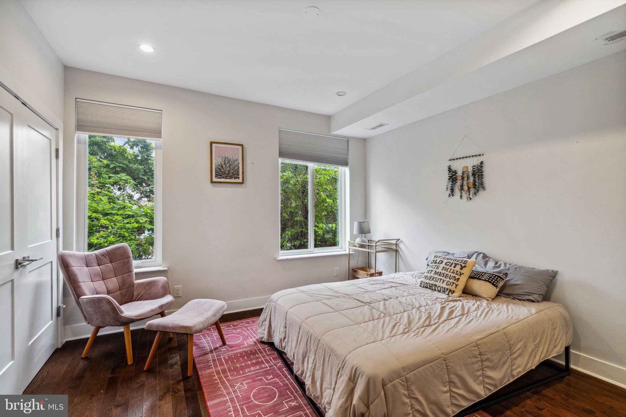 PHILADELPHIA - Residential
