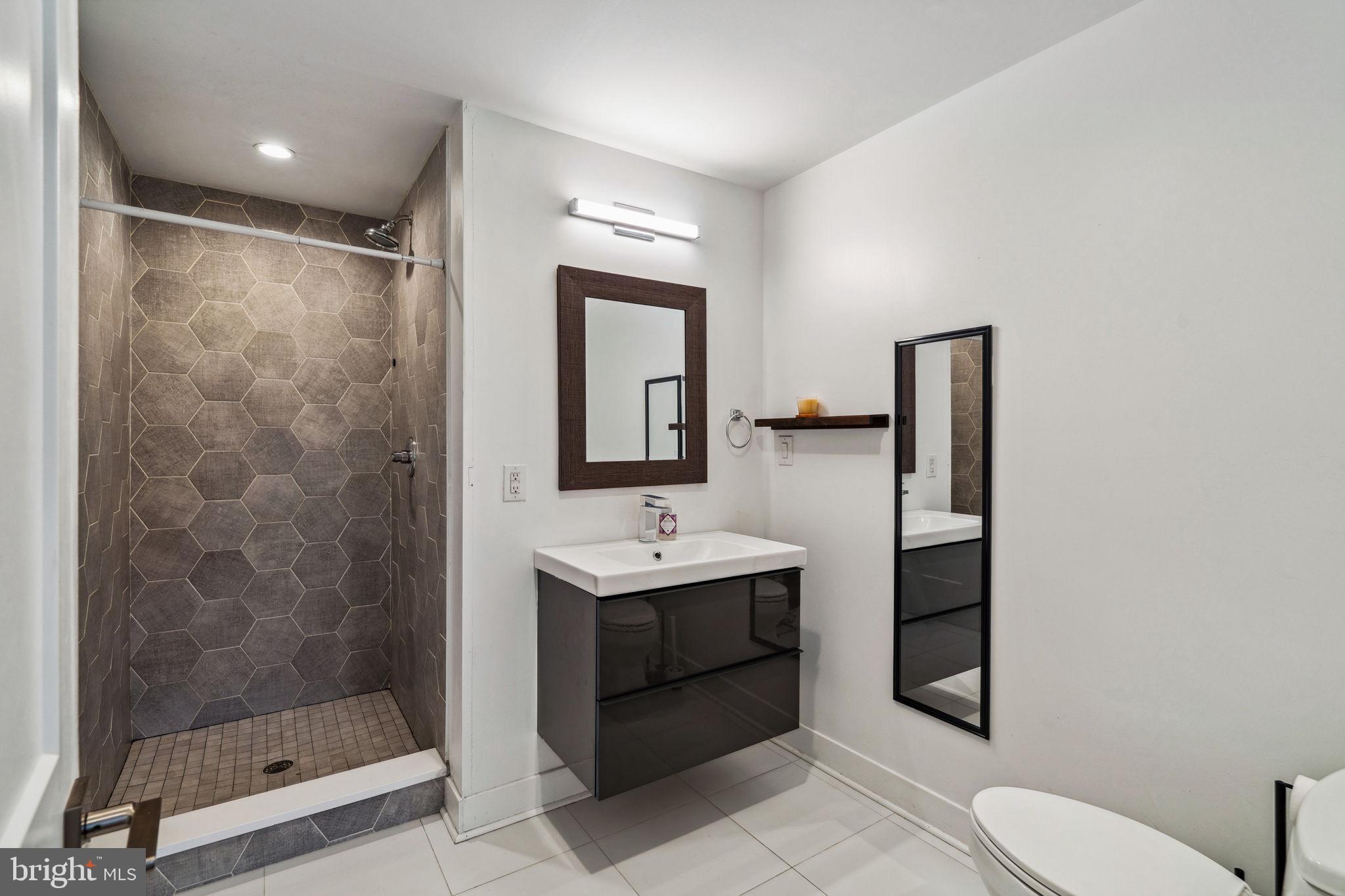 PHILADELPHIA - Residential