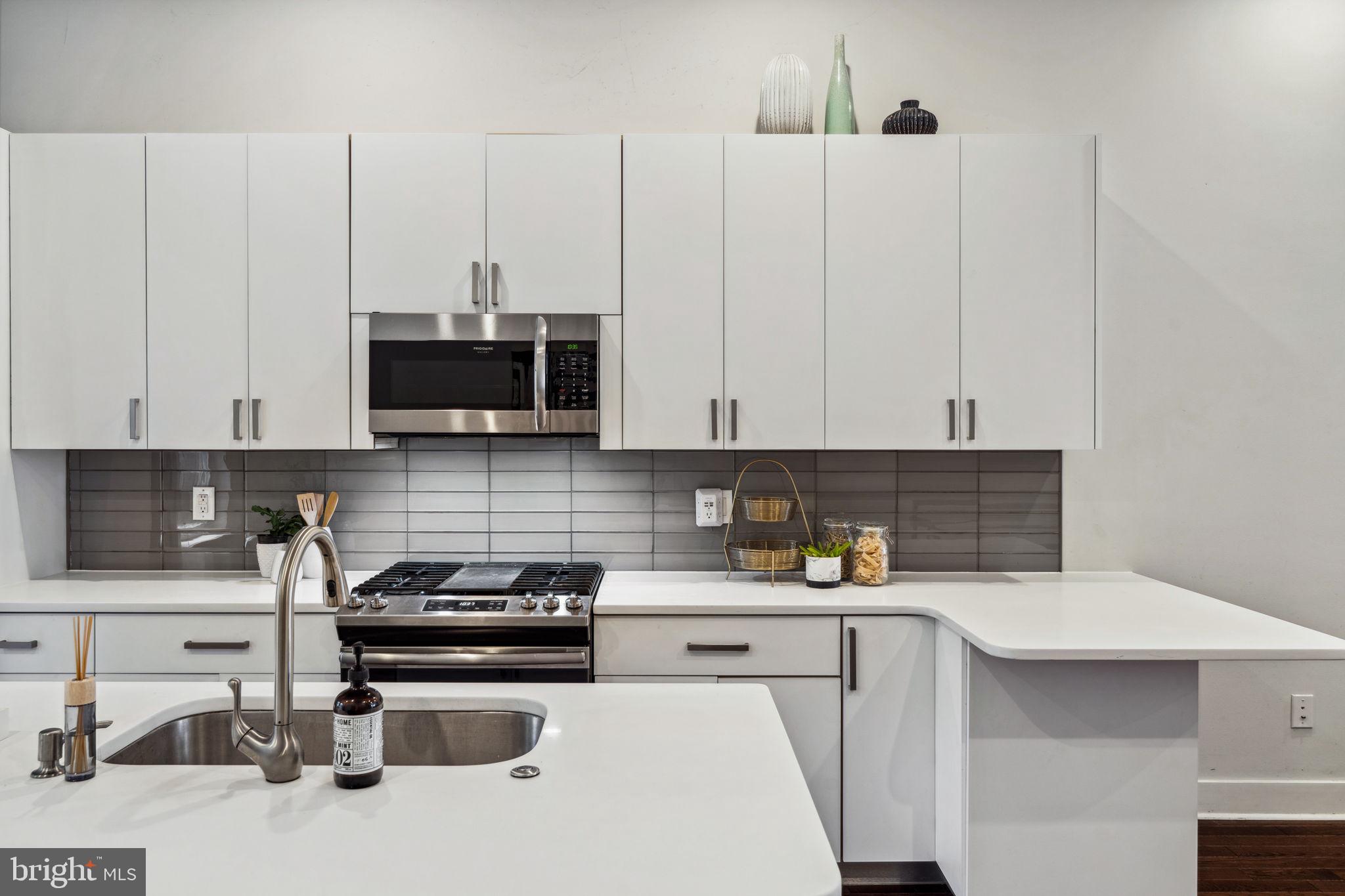 PHILADELPHIA - Residential