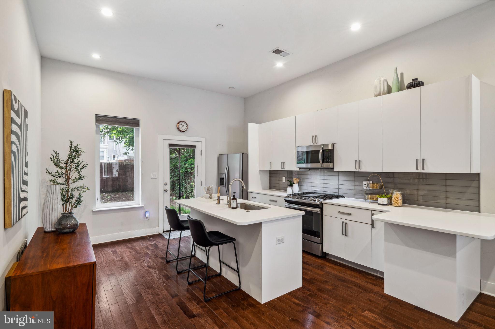 PHILADELPHIA - Residential