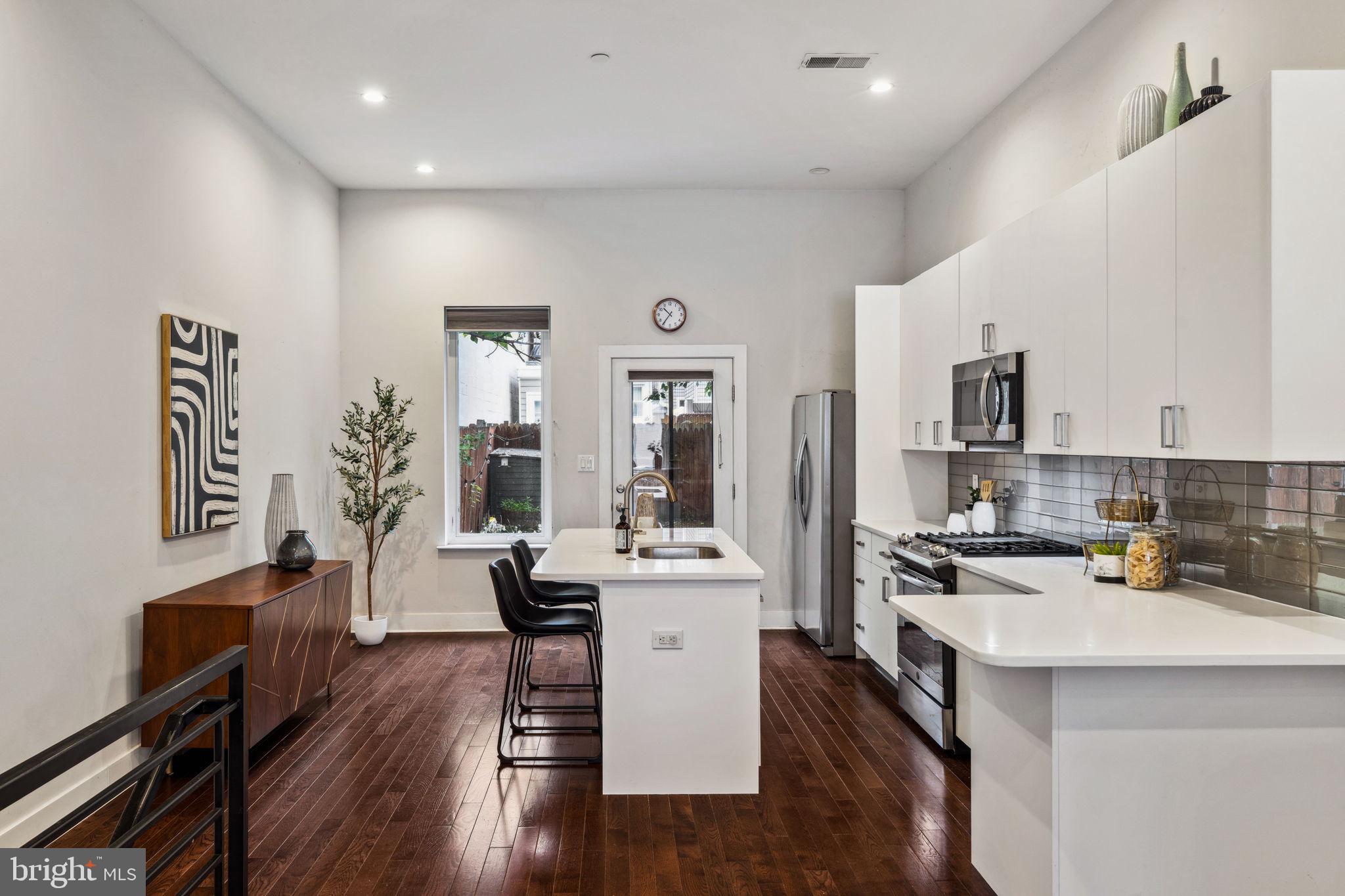 PHILADELPHIA - Residential