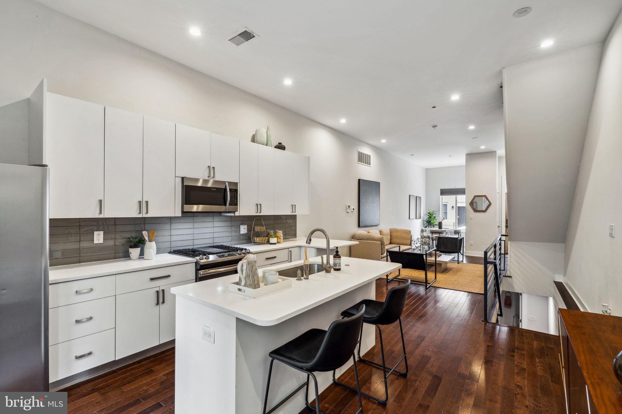 PHILADELPHIA - Residential