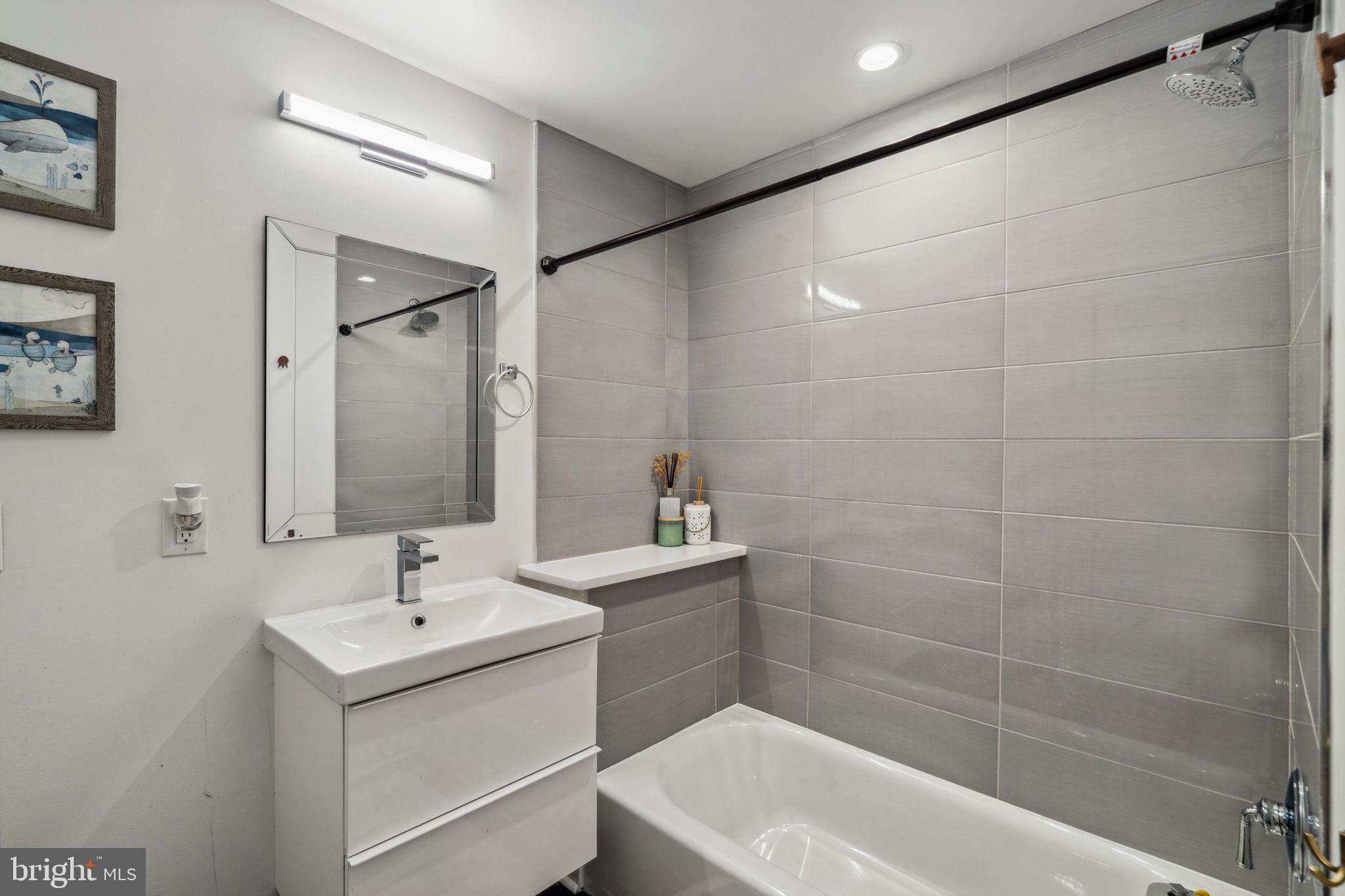 PHILADELPHIA - Residential