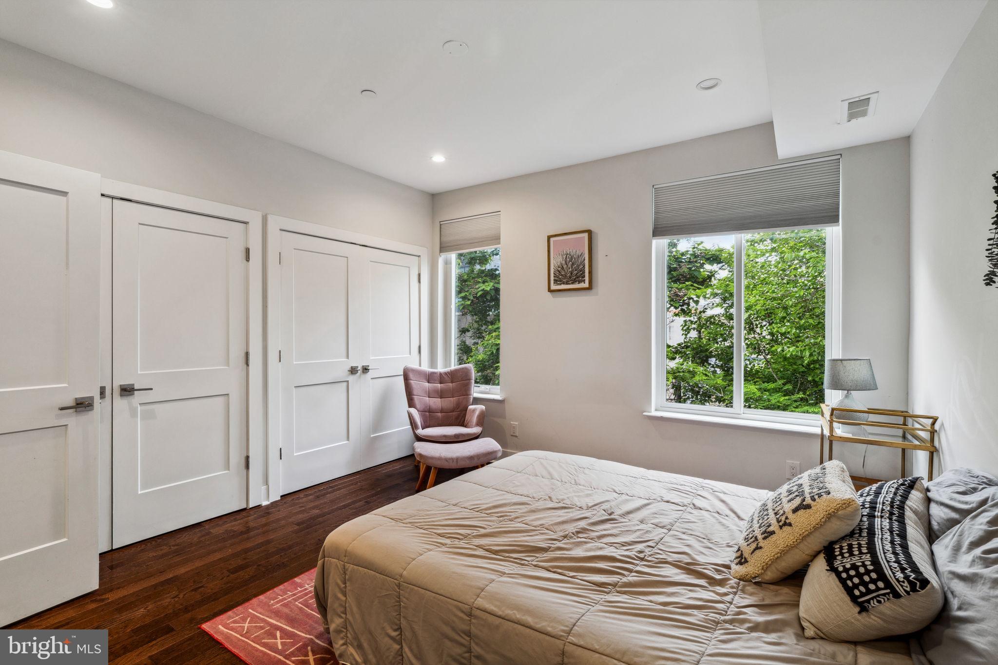 PHILADELPHIA - Residential