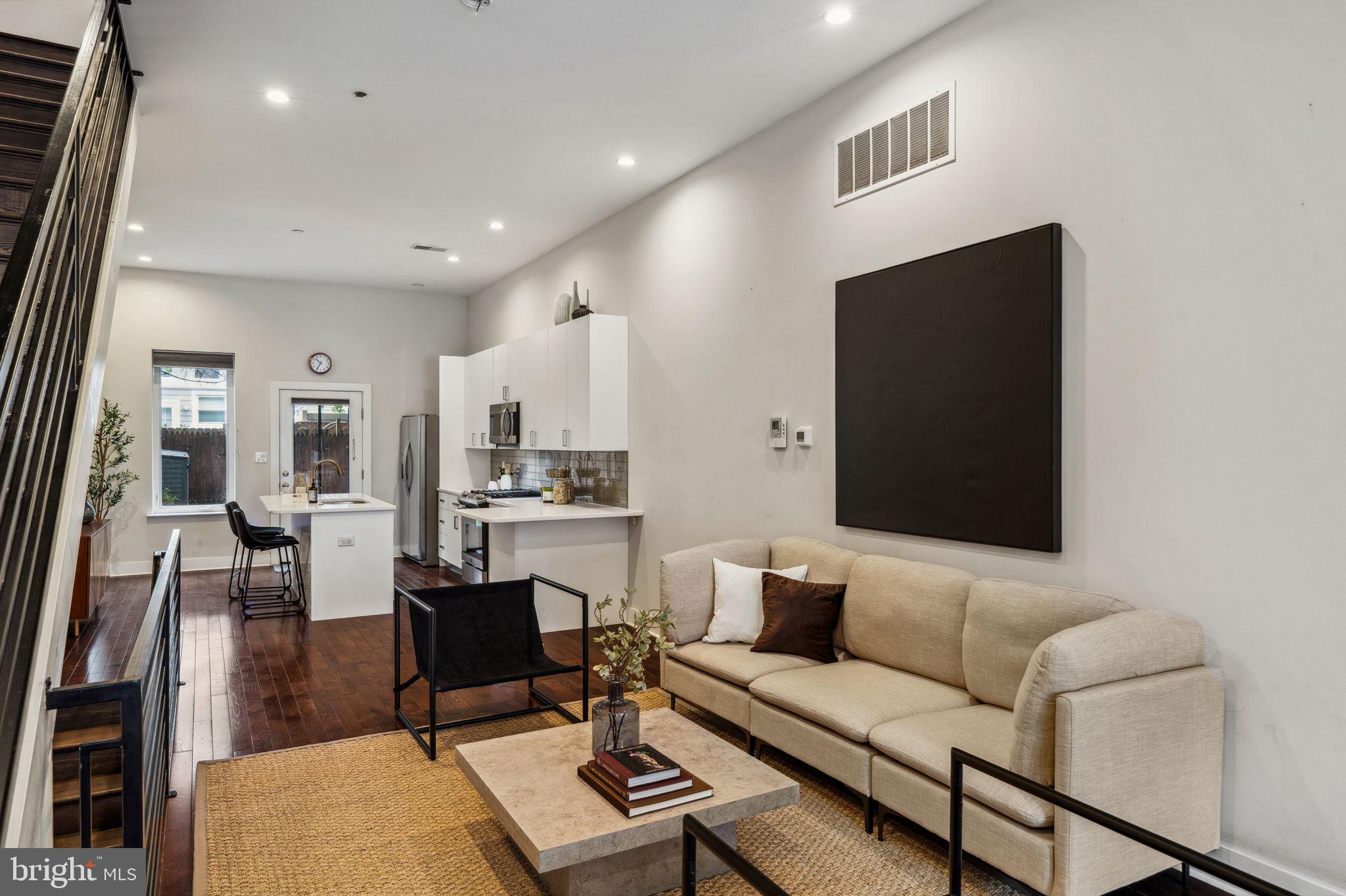 PHILADELPHIA - Residential