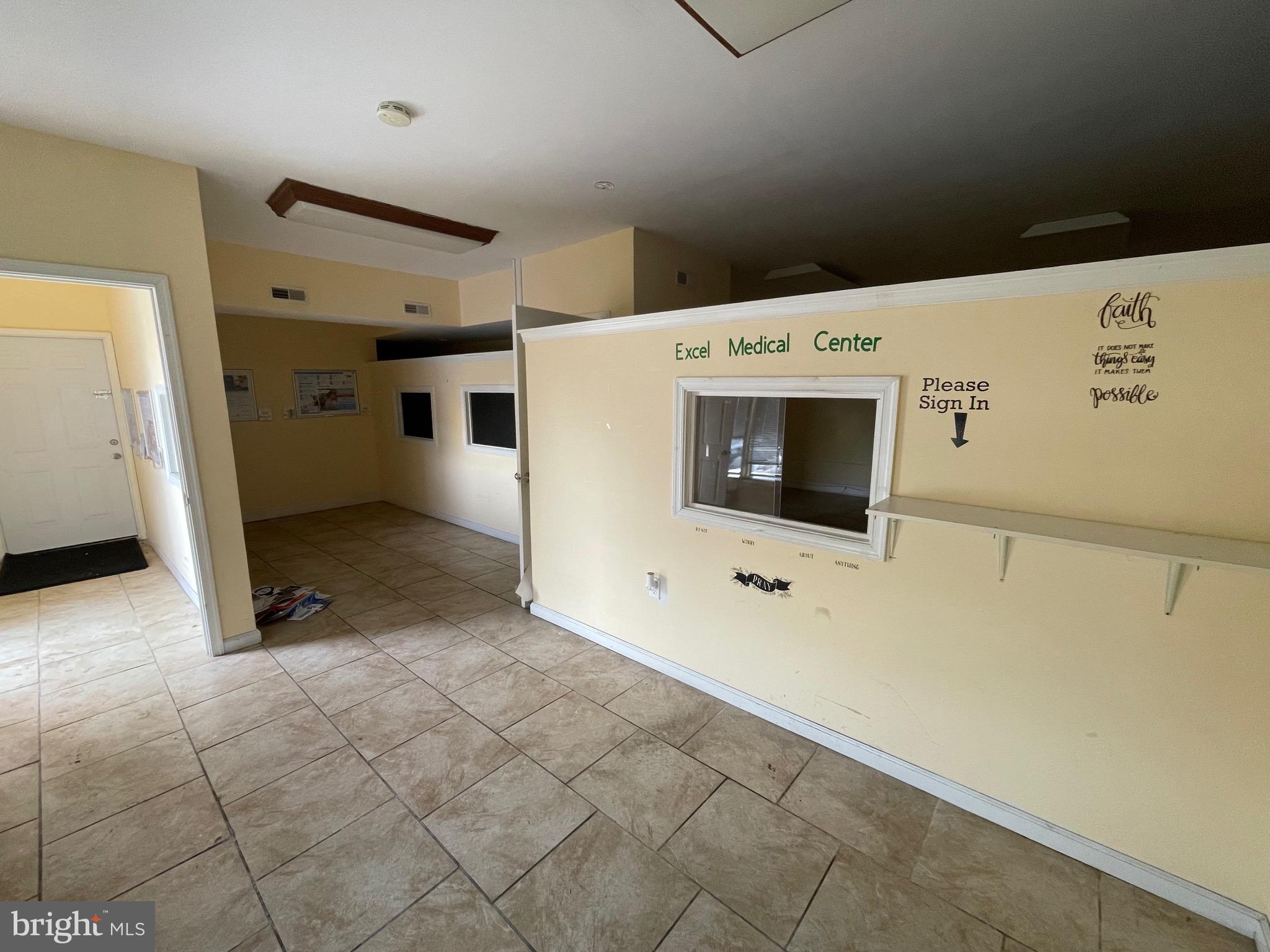 PHILADELPHIA (NORTH) - Commercial Sale