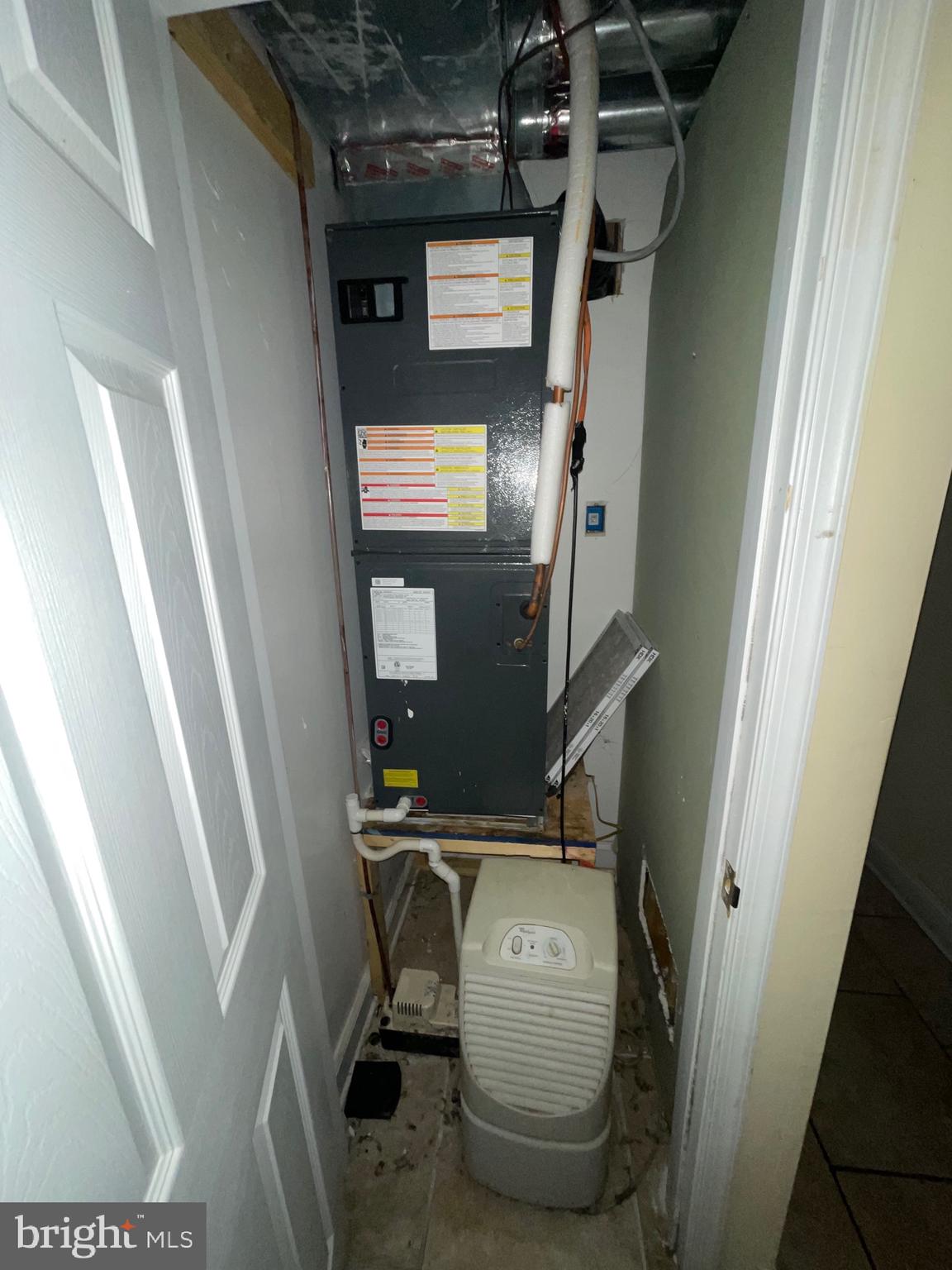 PHILADELPHIA (NORTH) - Commercial Sale