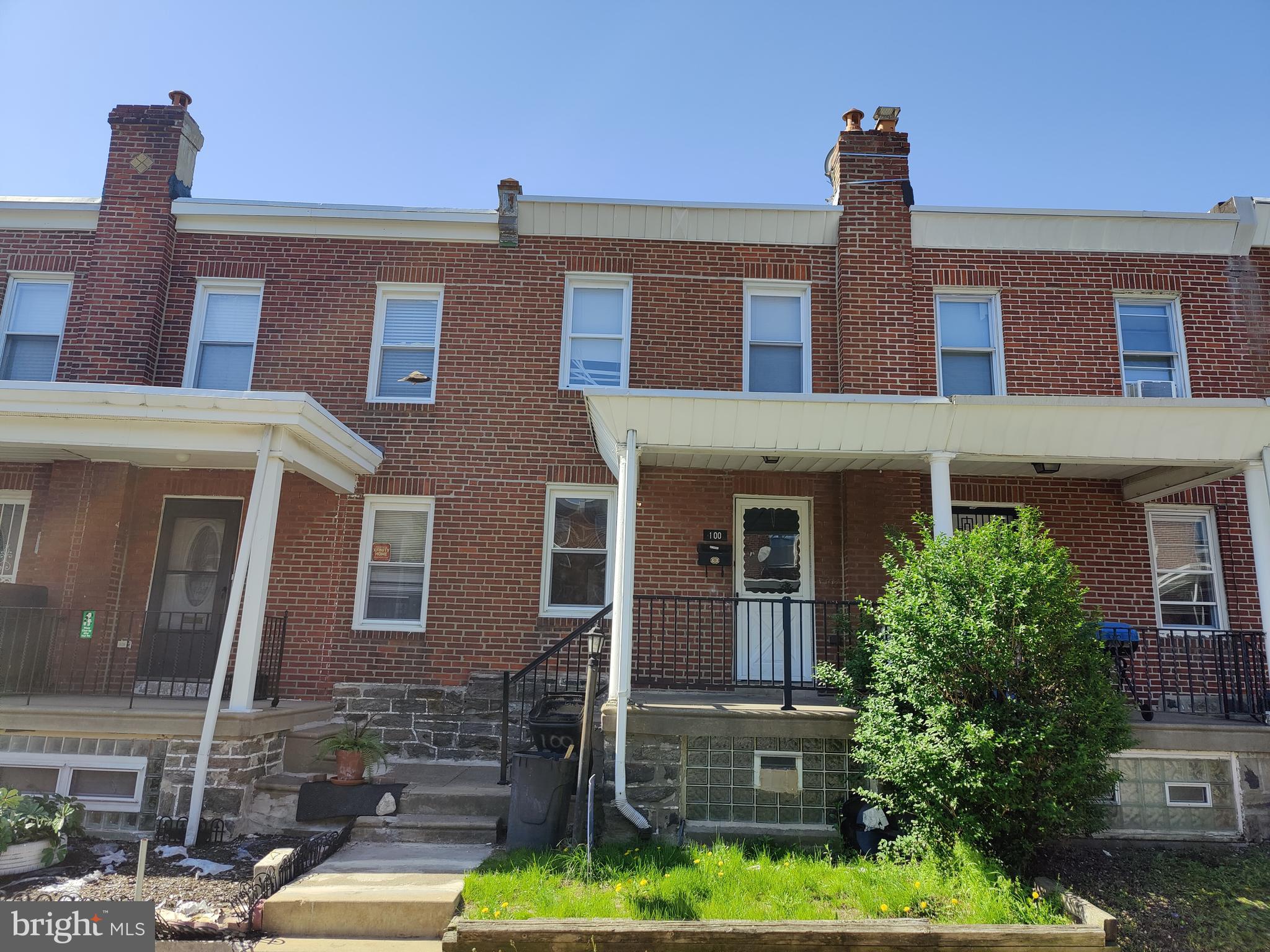 Check out this great opportunity for owner occupant to build equity or investment. This 3 bedroom 1 bath home is located on a great block and ready for its new owner. Off street garage parking! Schedule your appointment today!