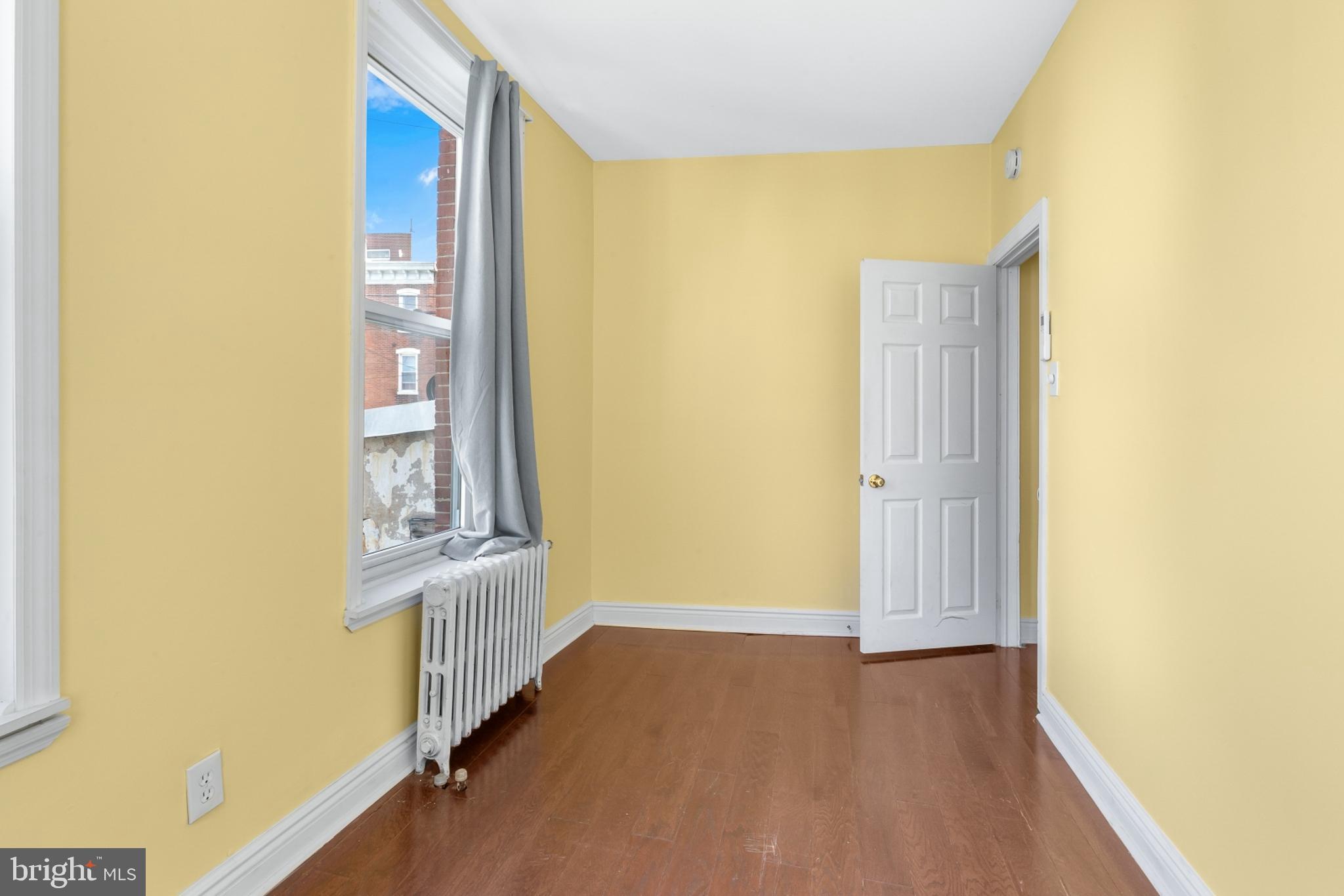 EAST FALLS - Residential Lease