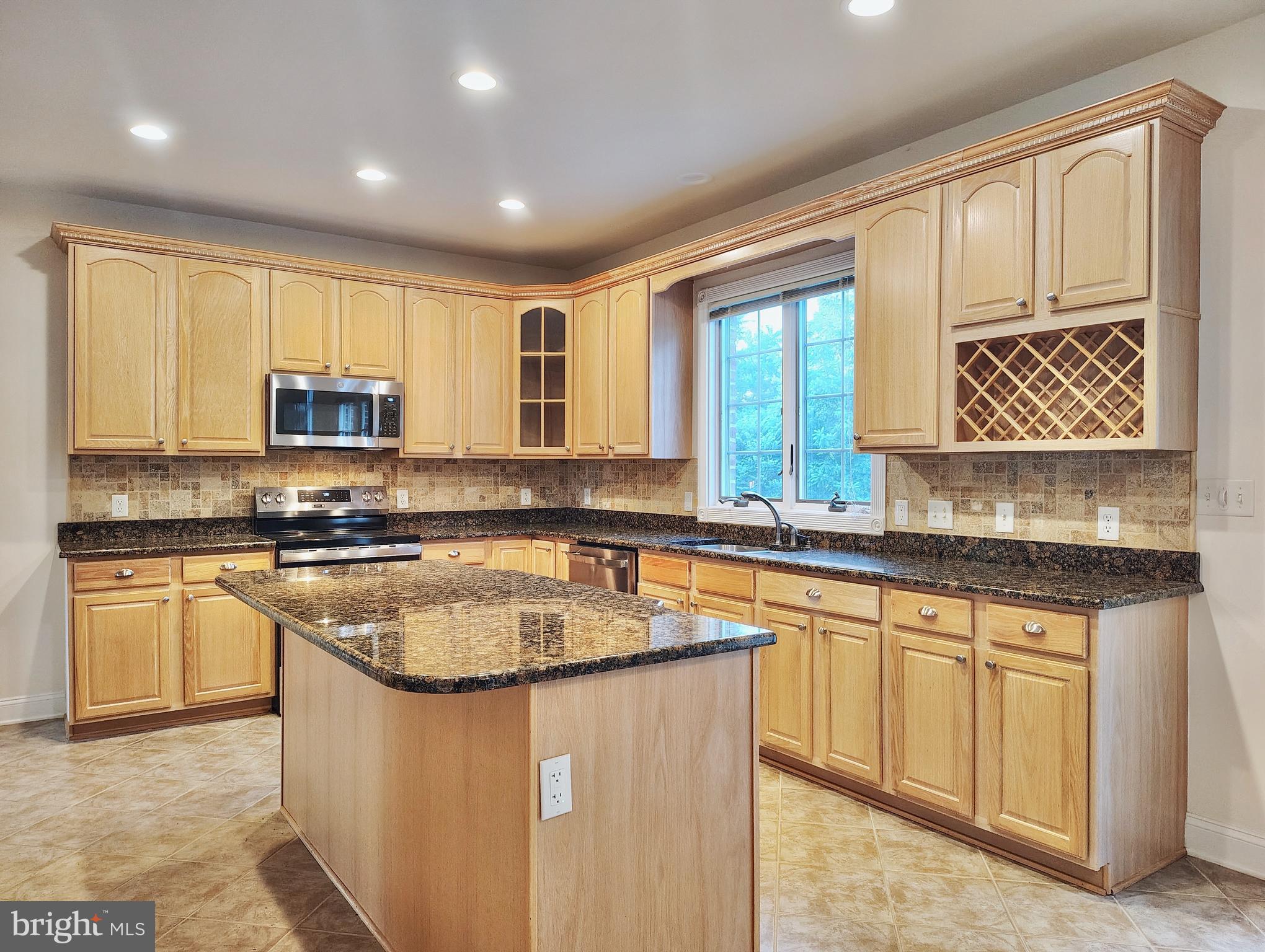 BLACK ROCK ESTATES - Residential