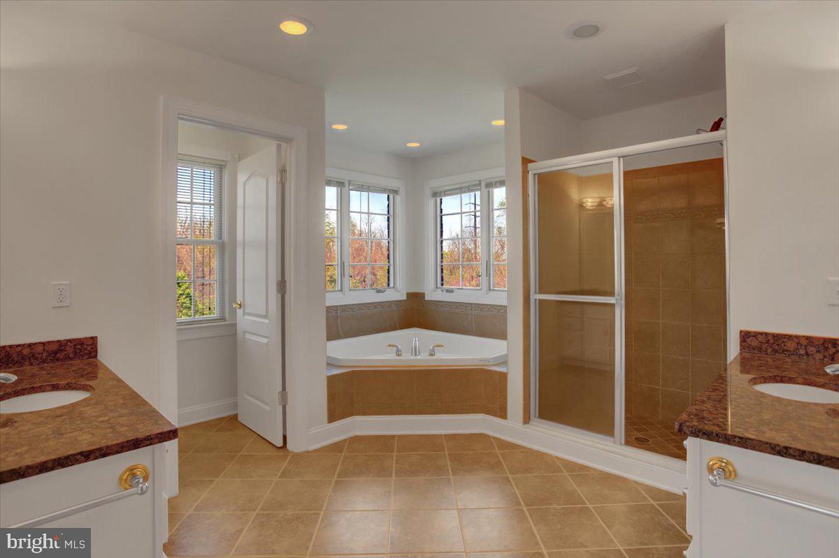 BLACK ROCK ESTATES - Residential