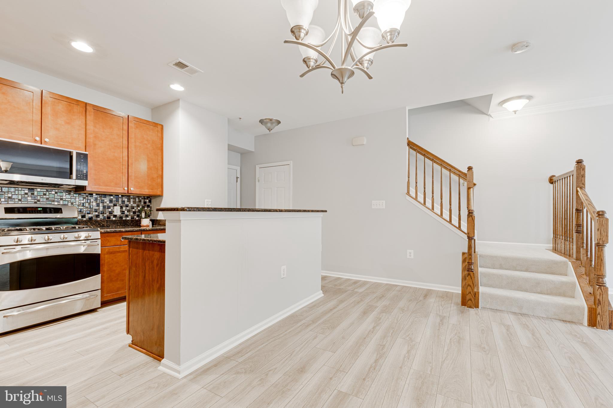 MARKET CENTER CONDOMINIUM - Residential