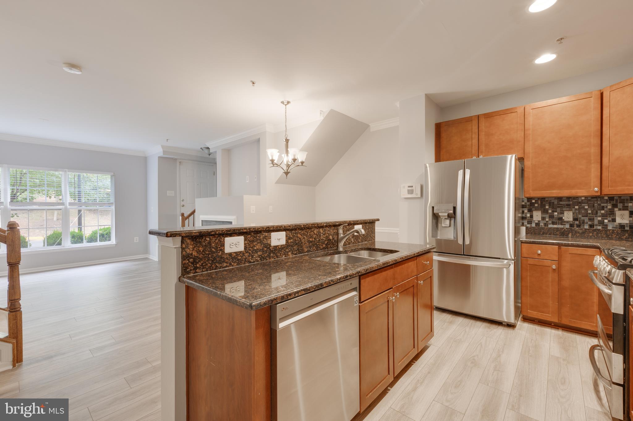 MARKET CENTER CONDOMINIUM - Residential