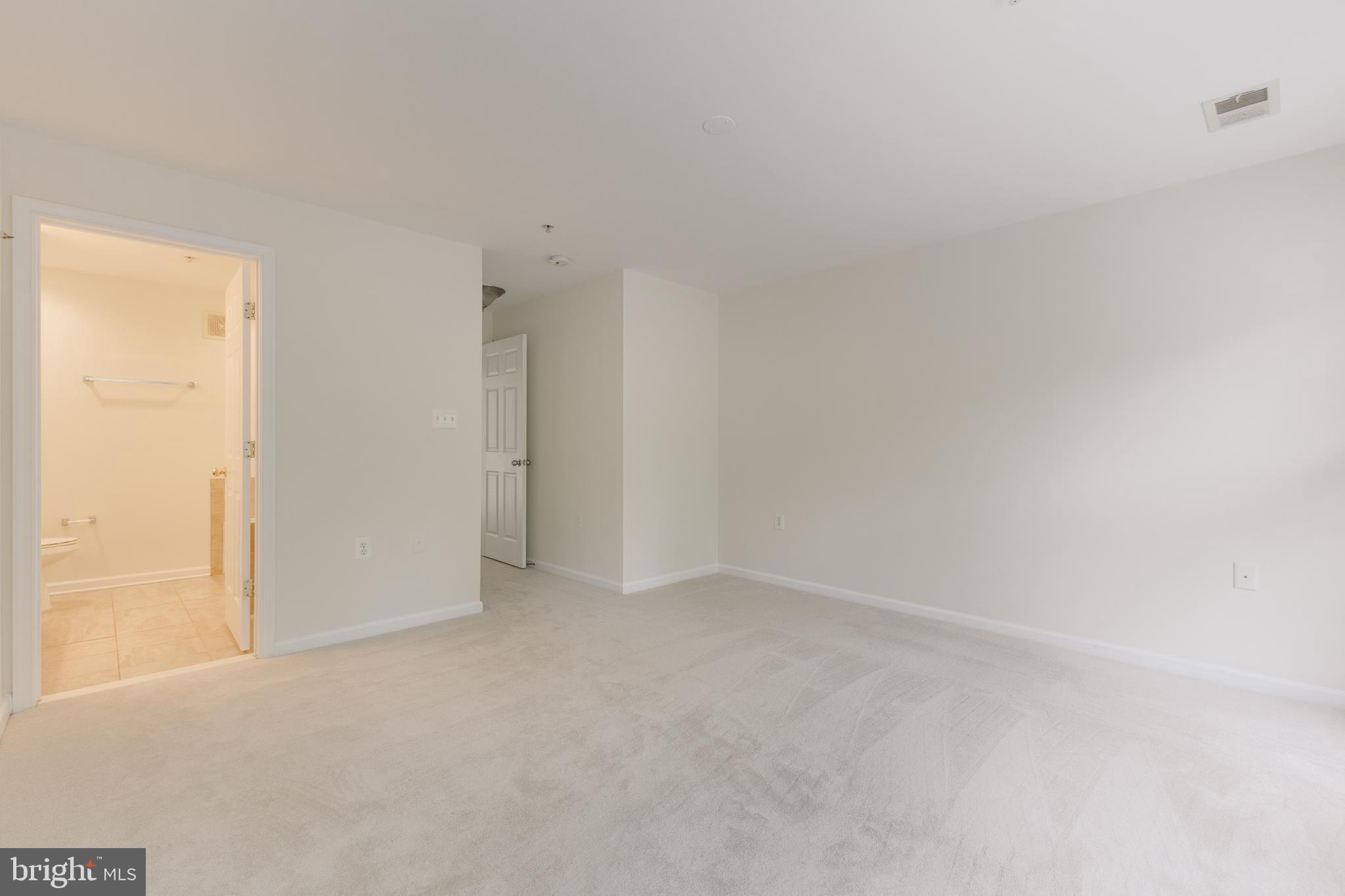 MARKET CENTER CONDOMINIUM - Residential