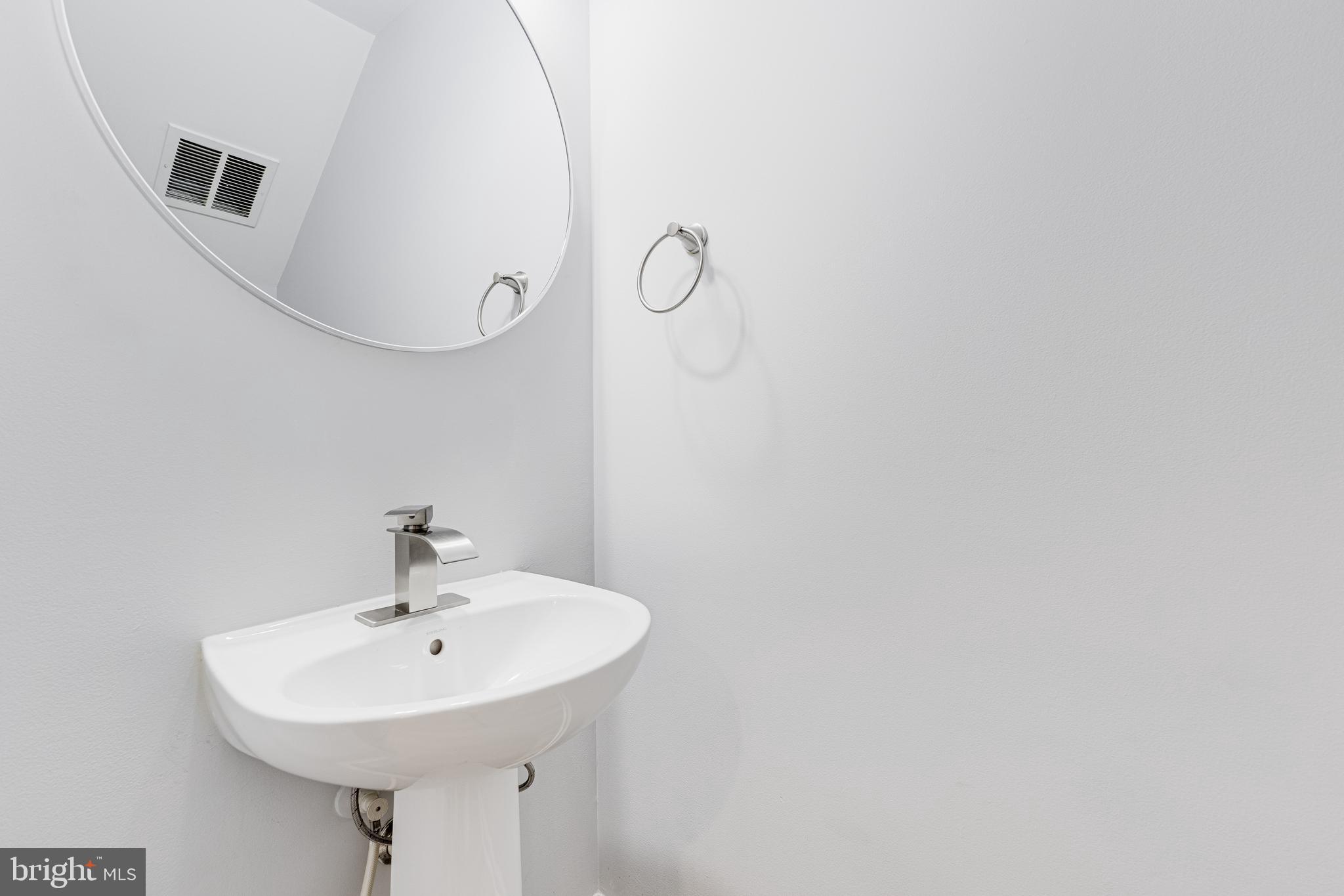 MARKET CENTER CONDOMINIUM - Residential