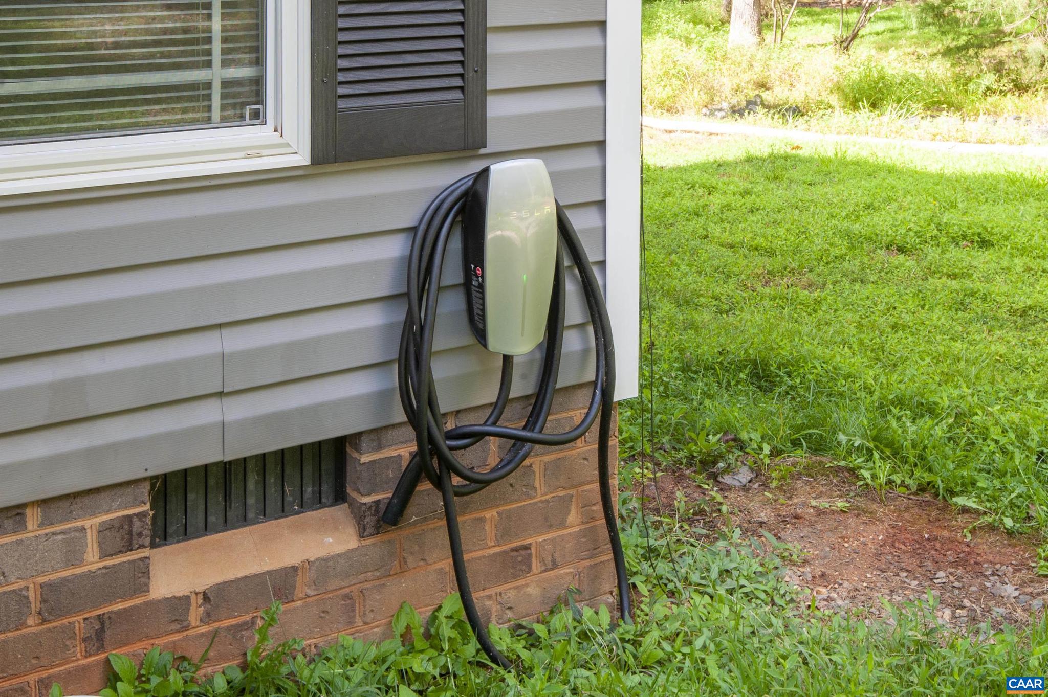 LAKE MONTICELLO - Residential