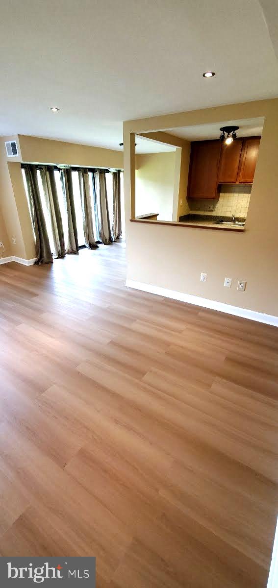 WESTWOOD PARK - Residential Lease