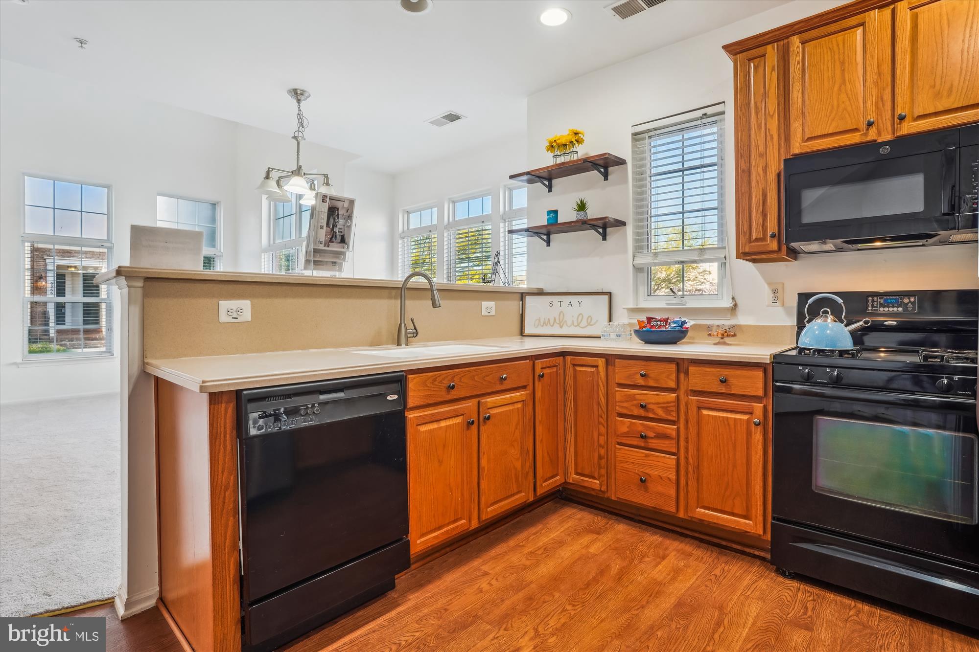 THE TOWNES CONDOMINIUM - Residential