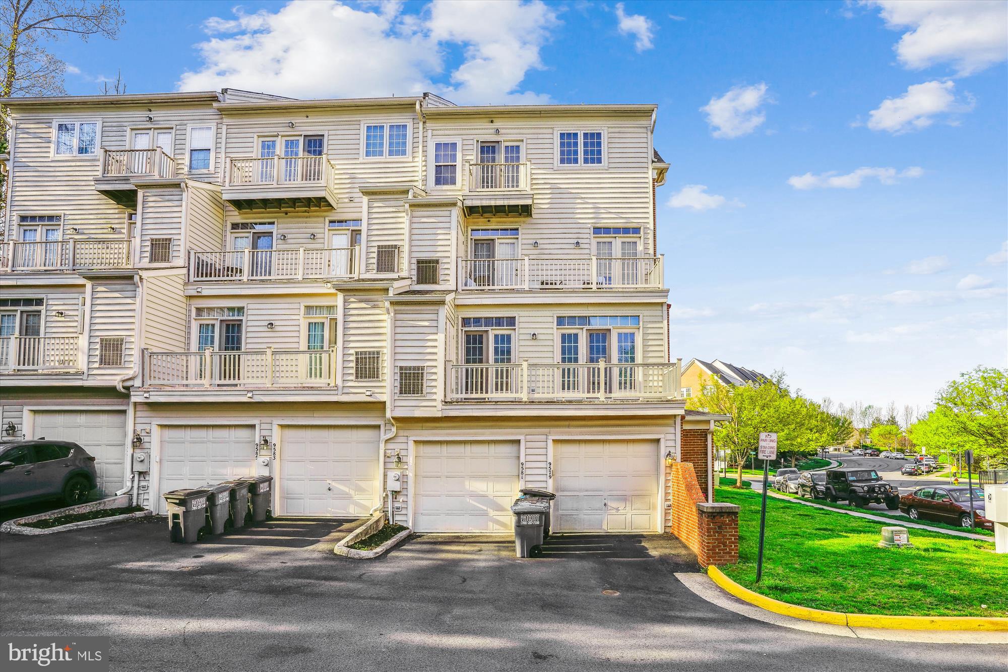 THE TOWNES CONDOMINIUM - Residential