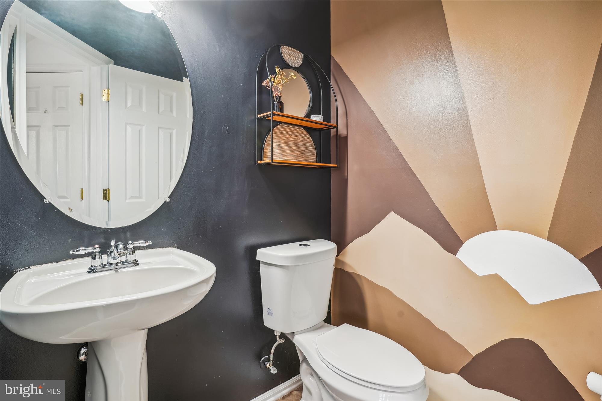 THE TOWNES CONDOMINIUM - Residential