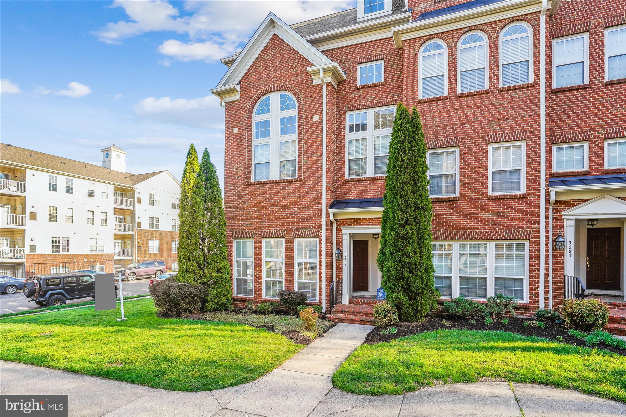 THE TOWNES CONDOMINIUM - Residential