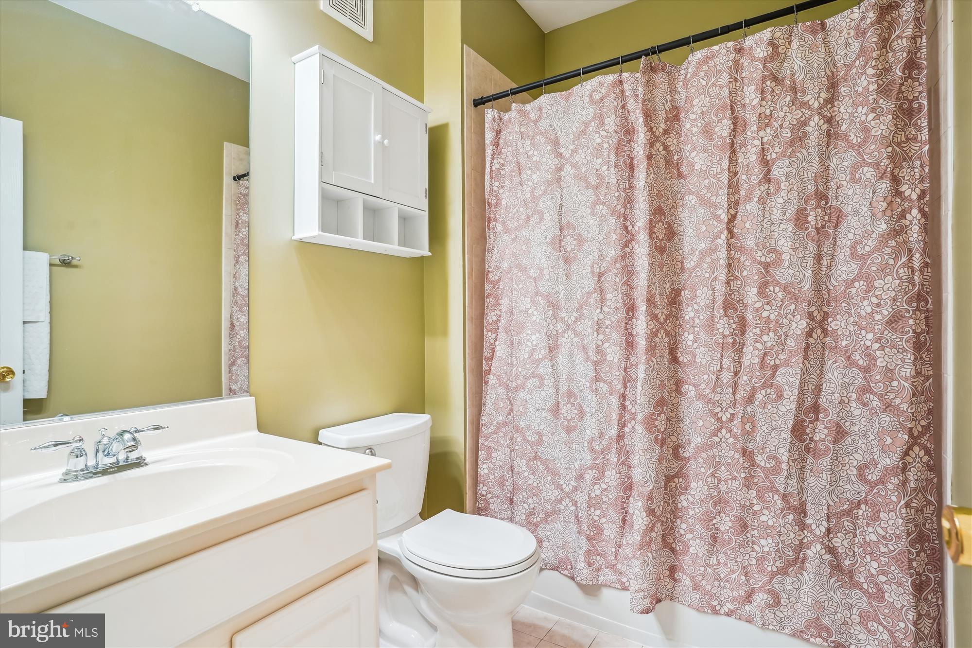 THE TOWNES CONDOMINIUM - Residential