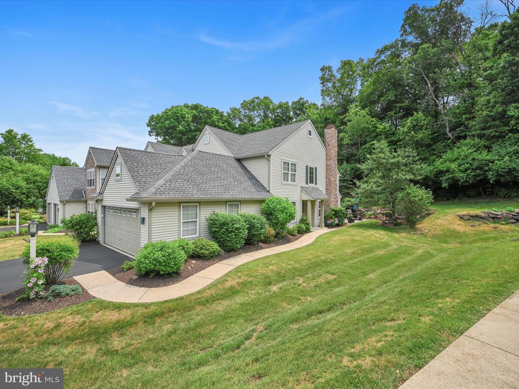 Photo of 46 COOPERS WAY, DENVER, PA 17517 (MLS # PALA2036438)