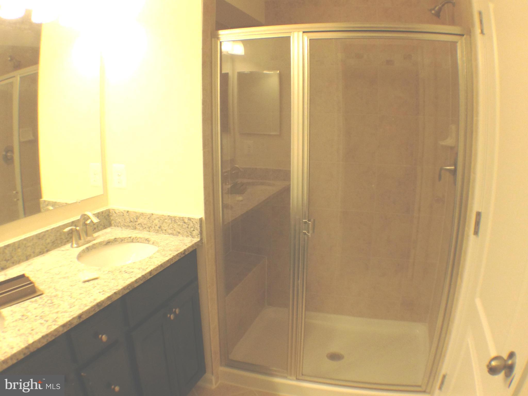 OXFORD SQUARE - Residential Lease