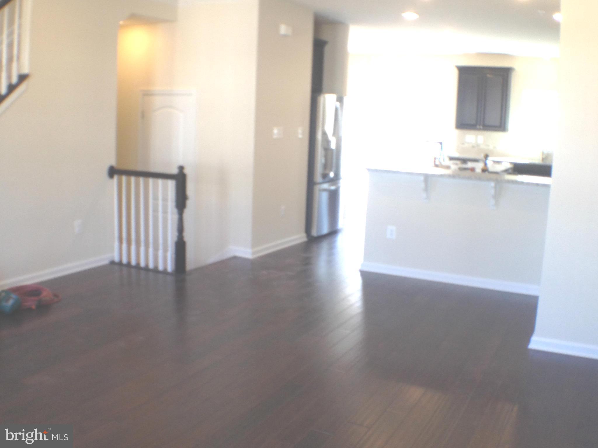 OXFORD SQUARE - Residential Lease