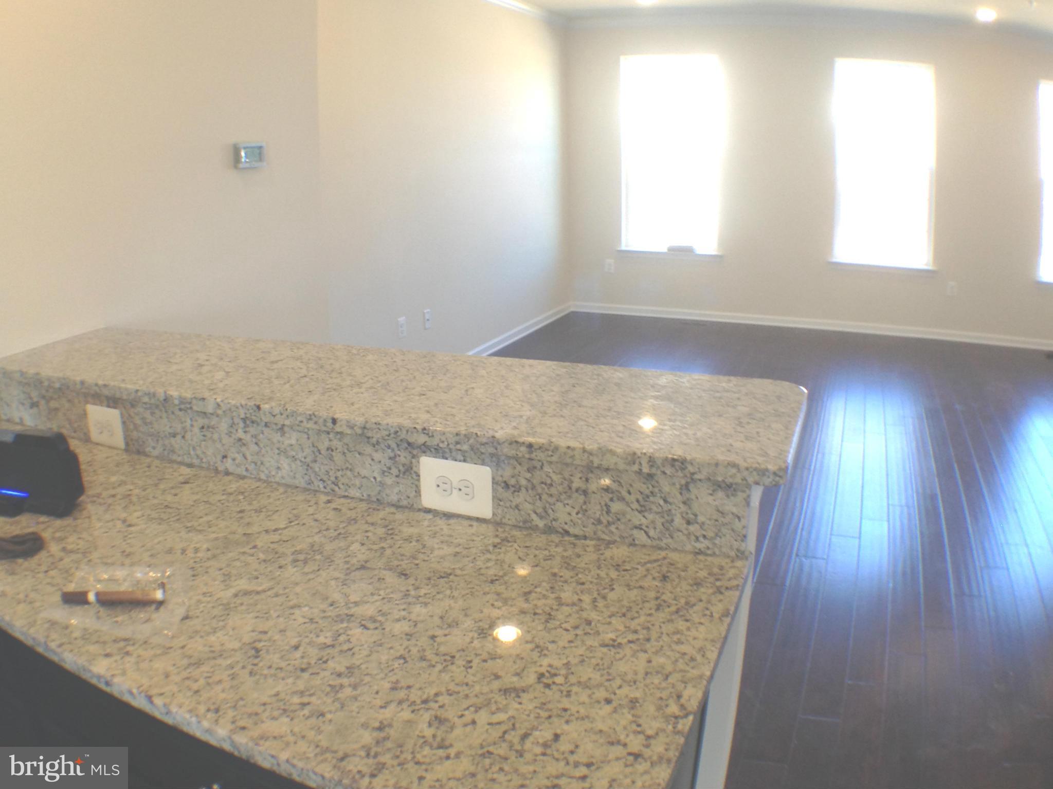 OXFORD SQUARE - Residential Lease