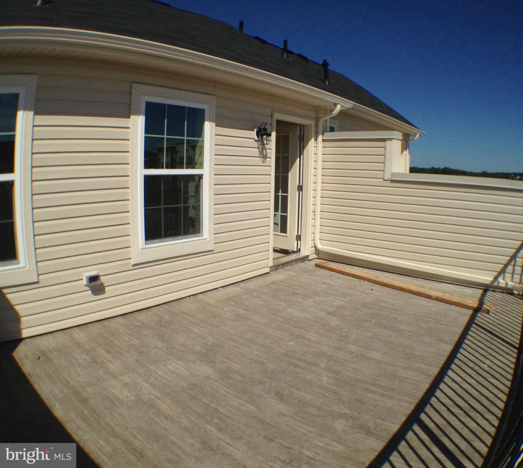 OXFORD SQUARE - Residential Lease