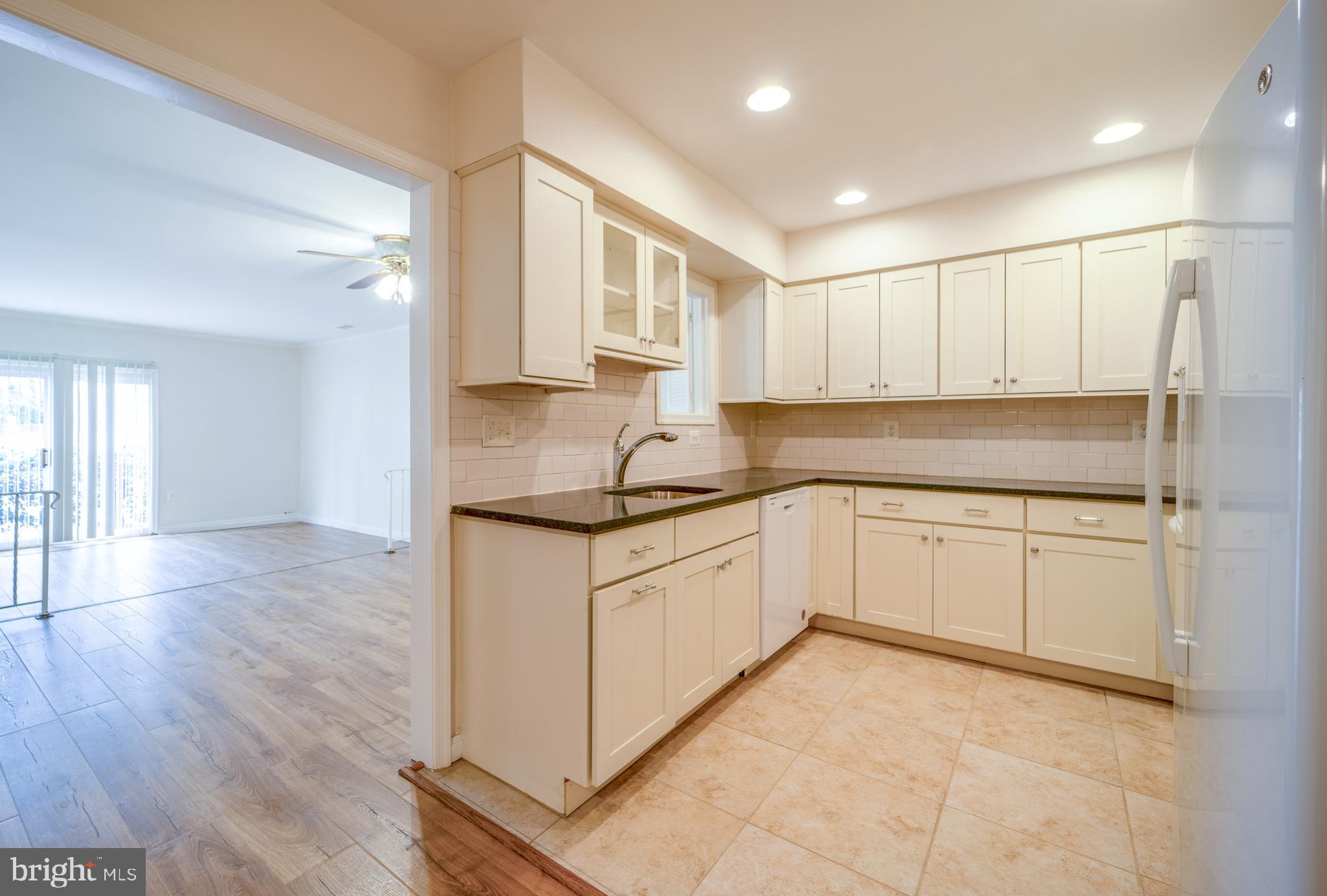 FAIRFAX PLAZA TOWNHOUSES - Residential