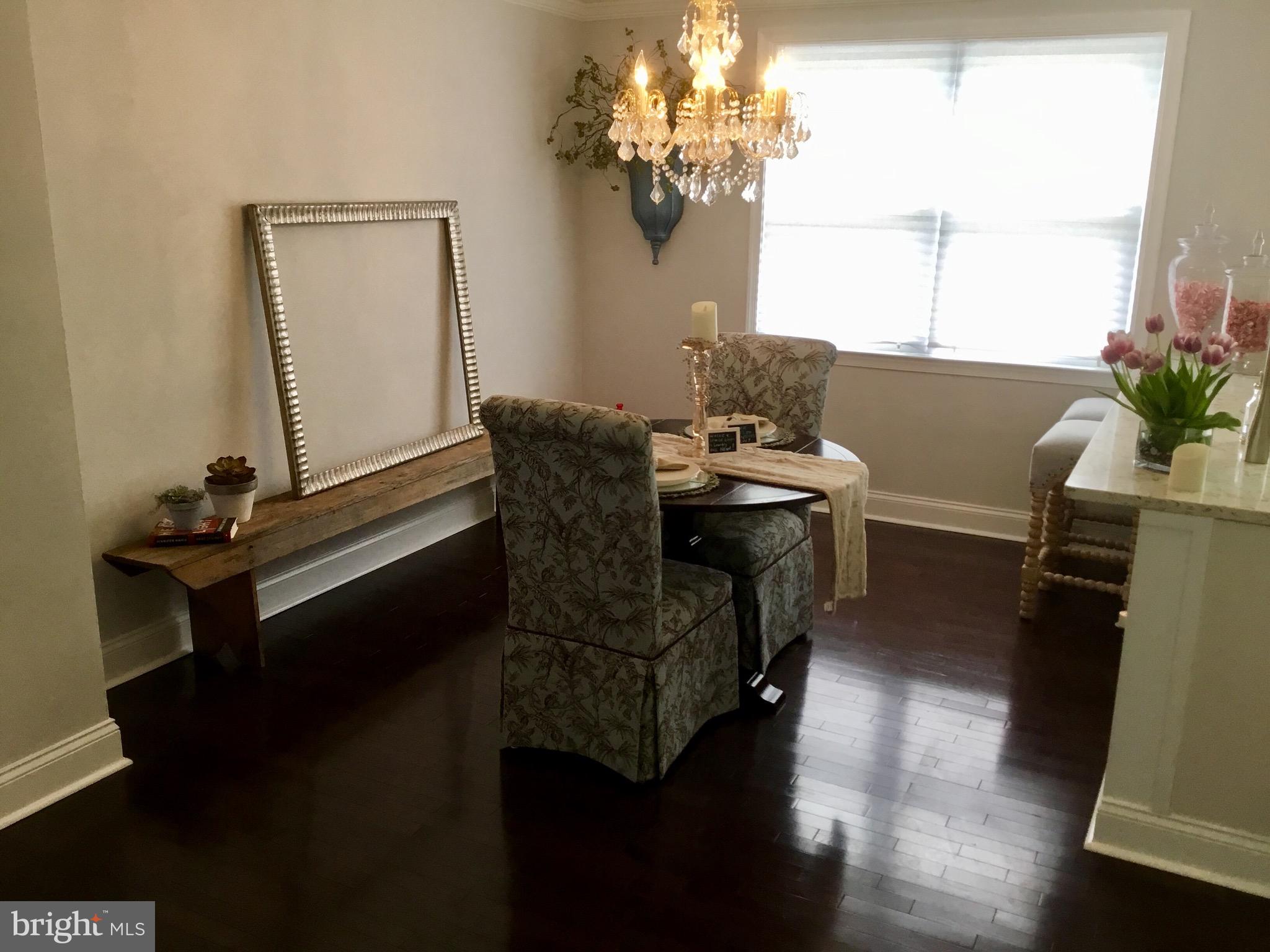 CHINQUAPIN PARK - Residential