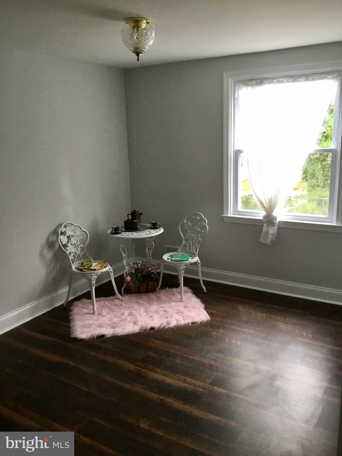 CHINQUAPIN PARK - Residential