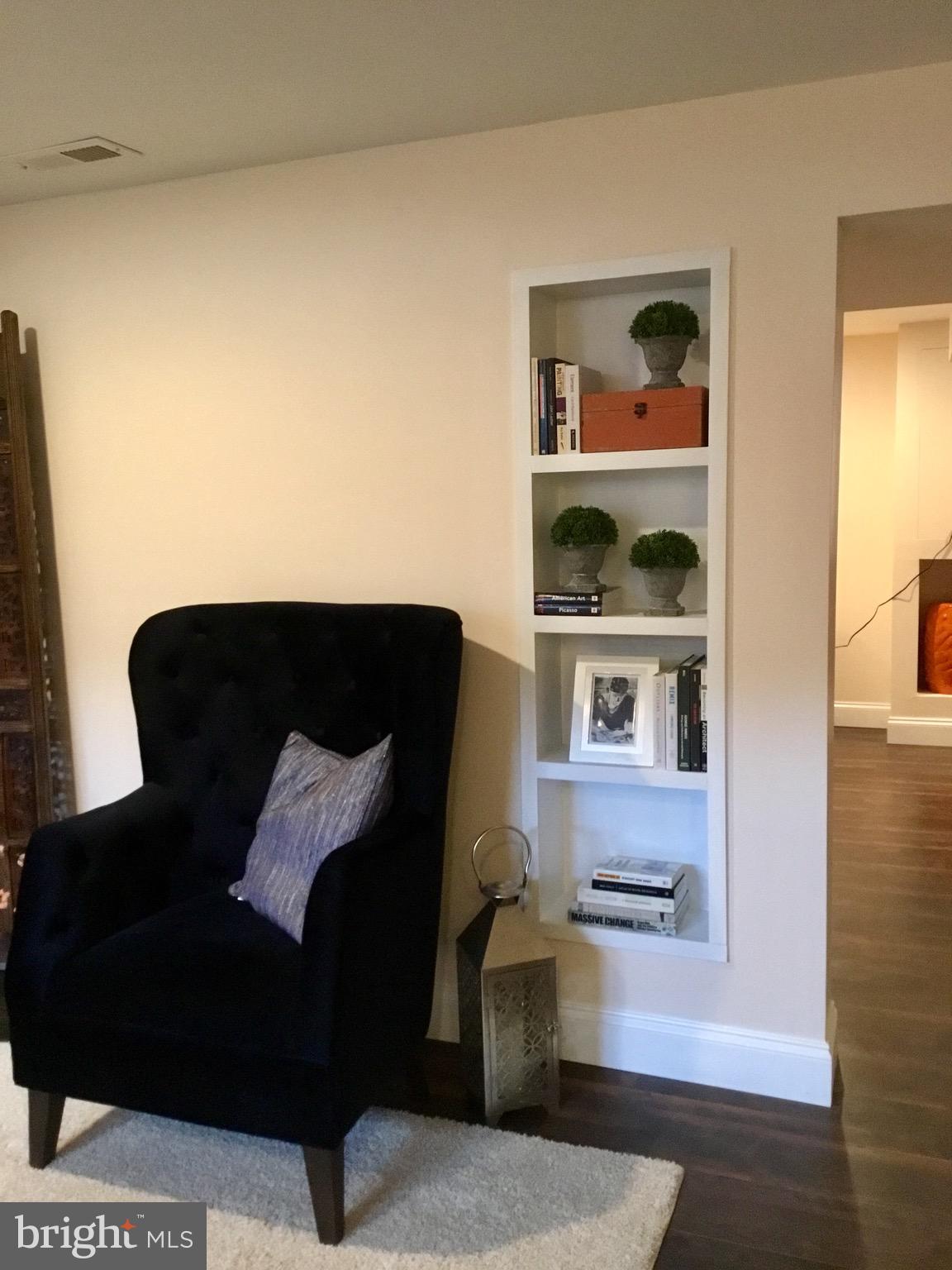 CHINQUAPIN PARK - Residential