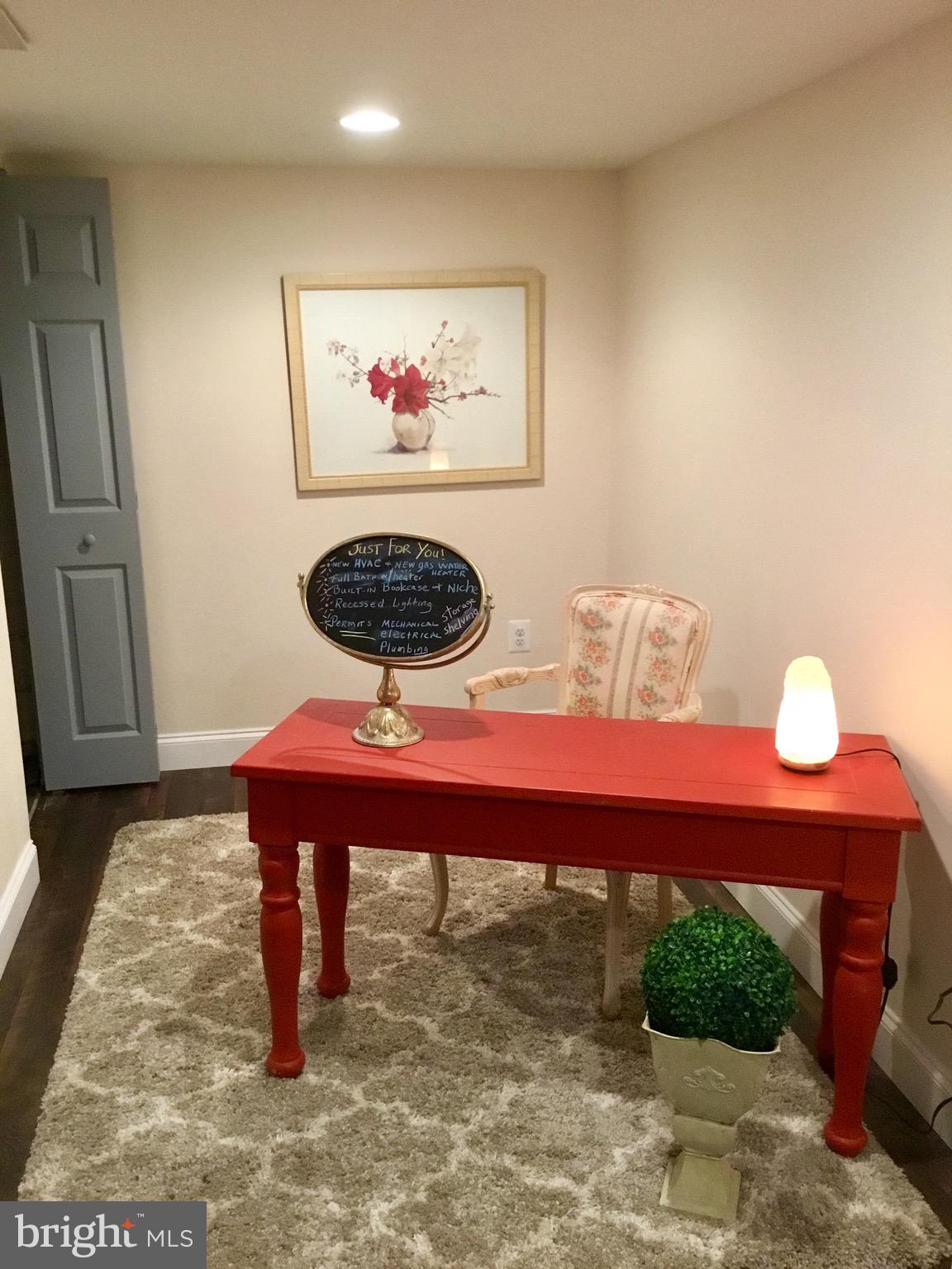 CHINQUAPIN PARK - Residential