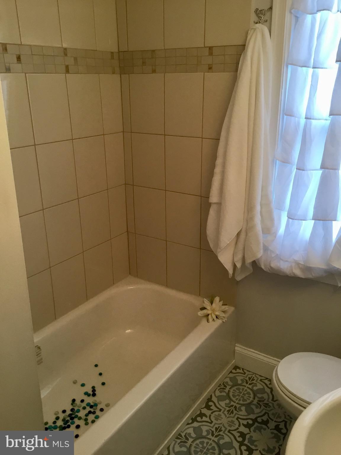 CHINQUAPIN PARK - Residential