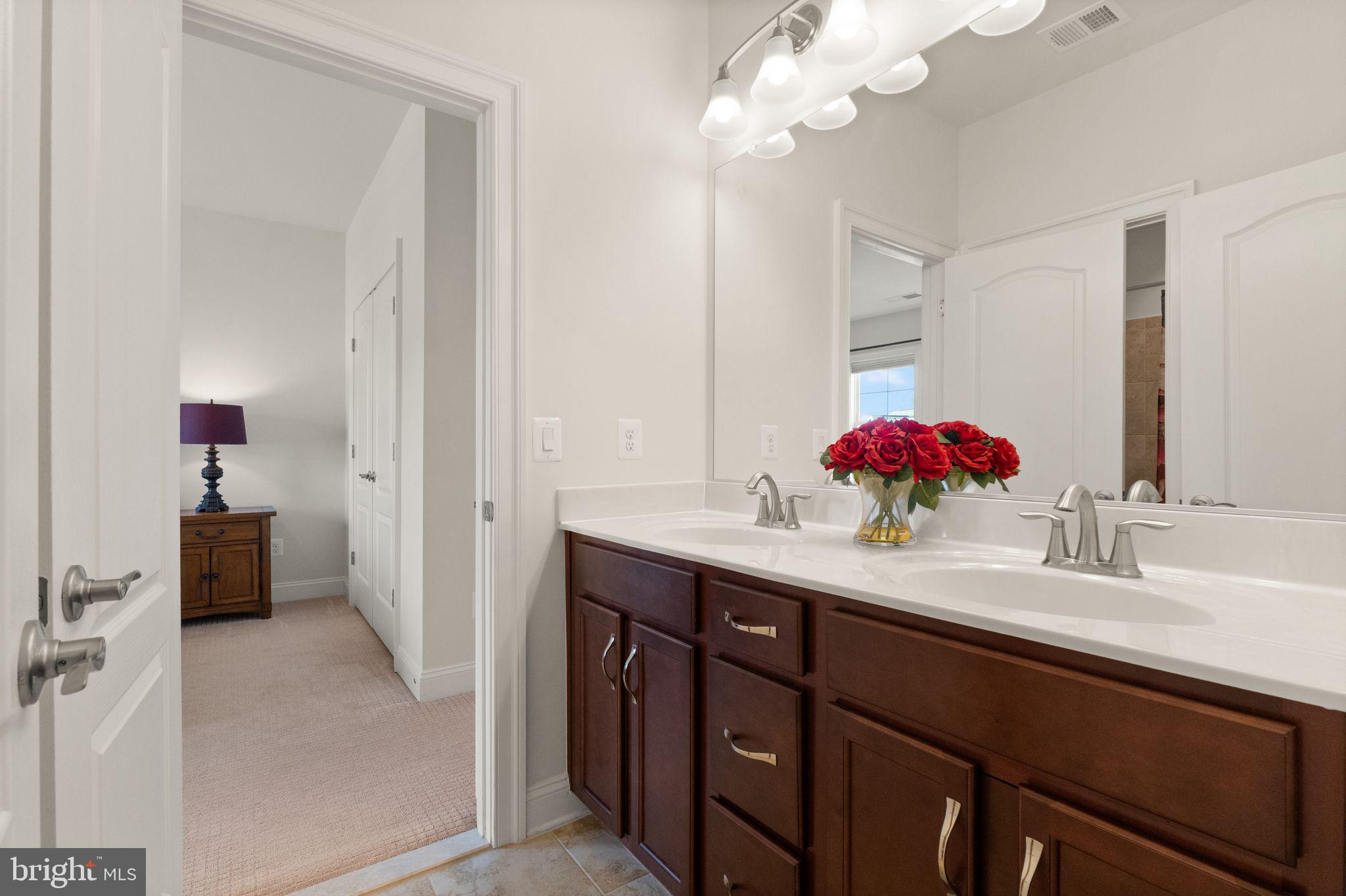 WESTBURY GLEN - Residential