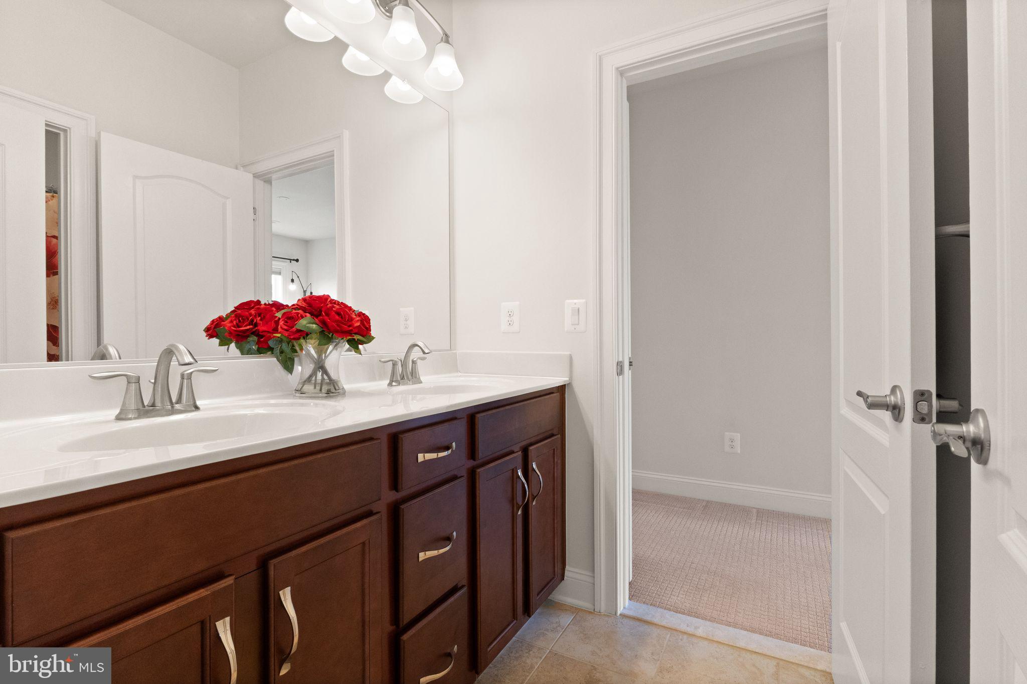 WESTBURY GLEN - Residential