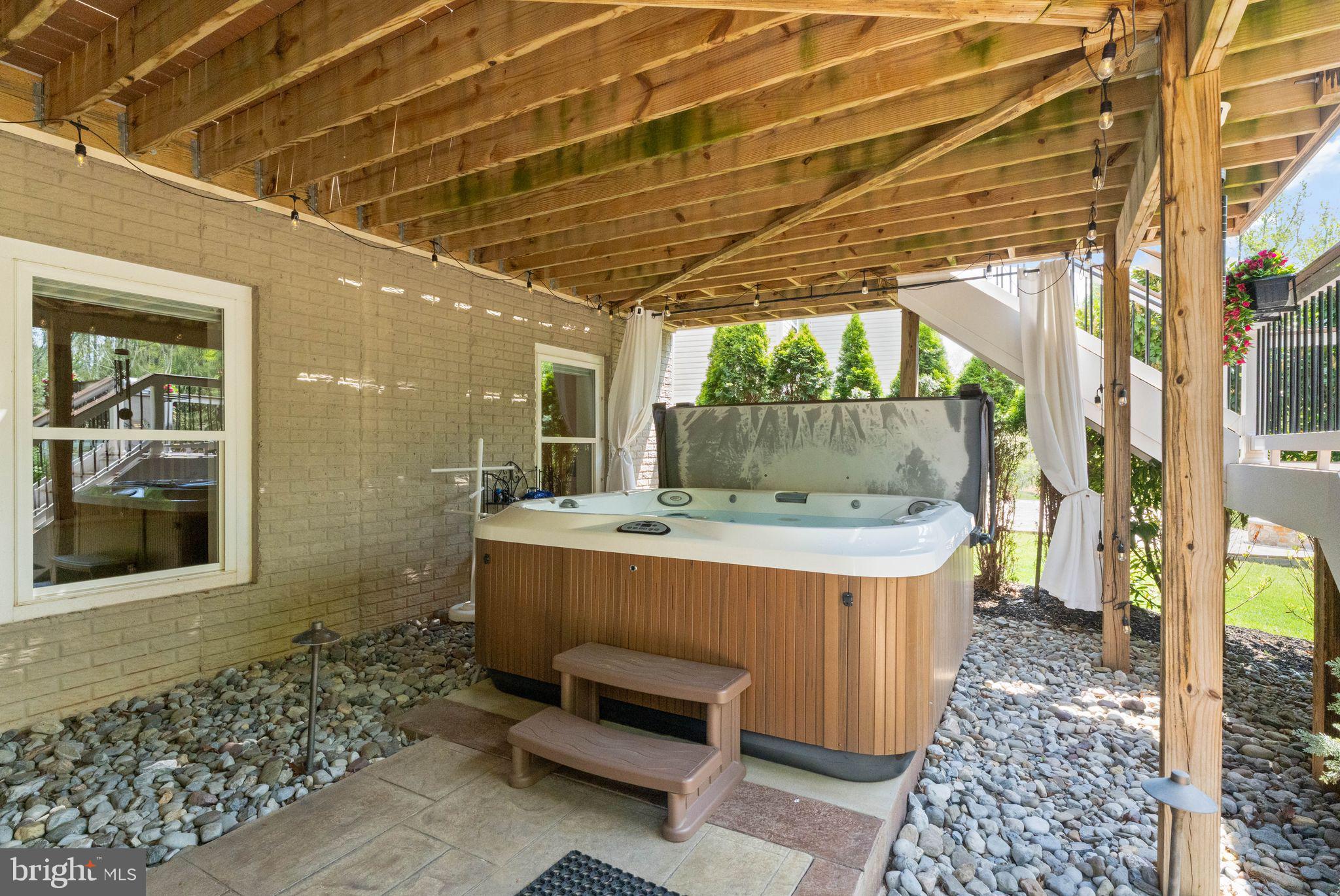 WESTBURY GLEN - Residential