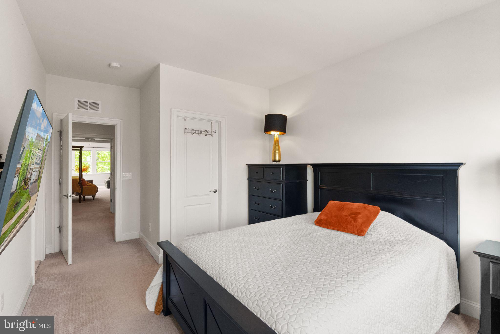 WESTBURY GLEN - Residential