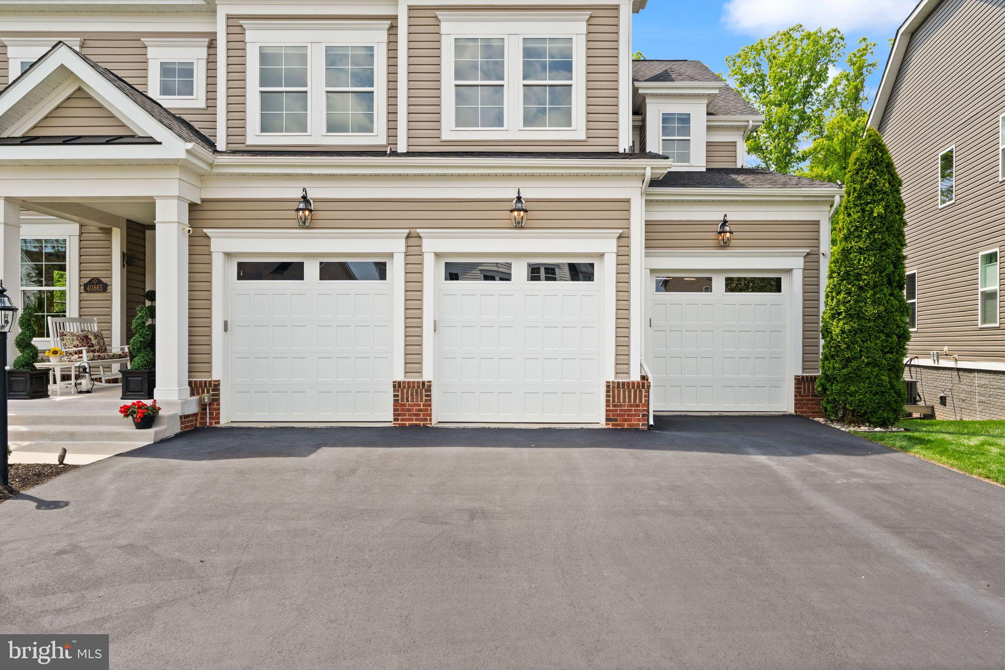 WESTBURY GLEN - Residential