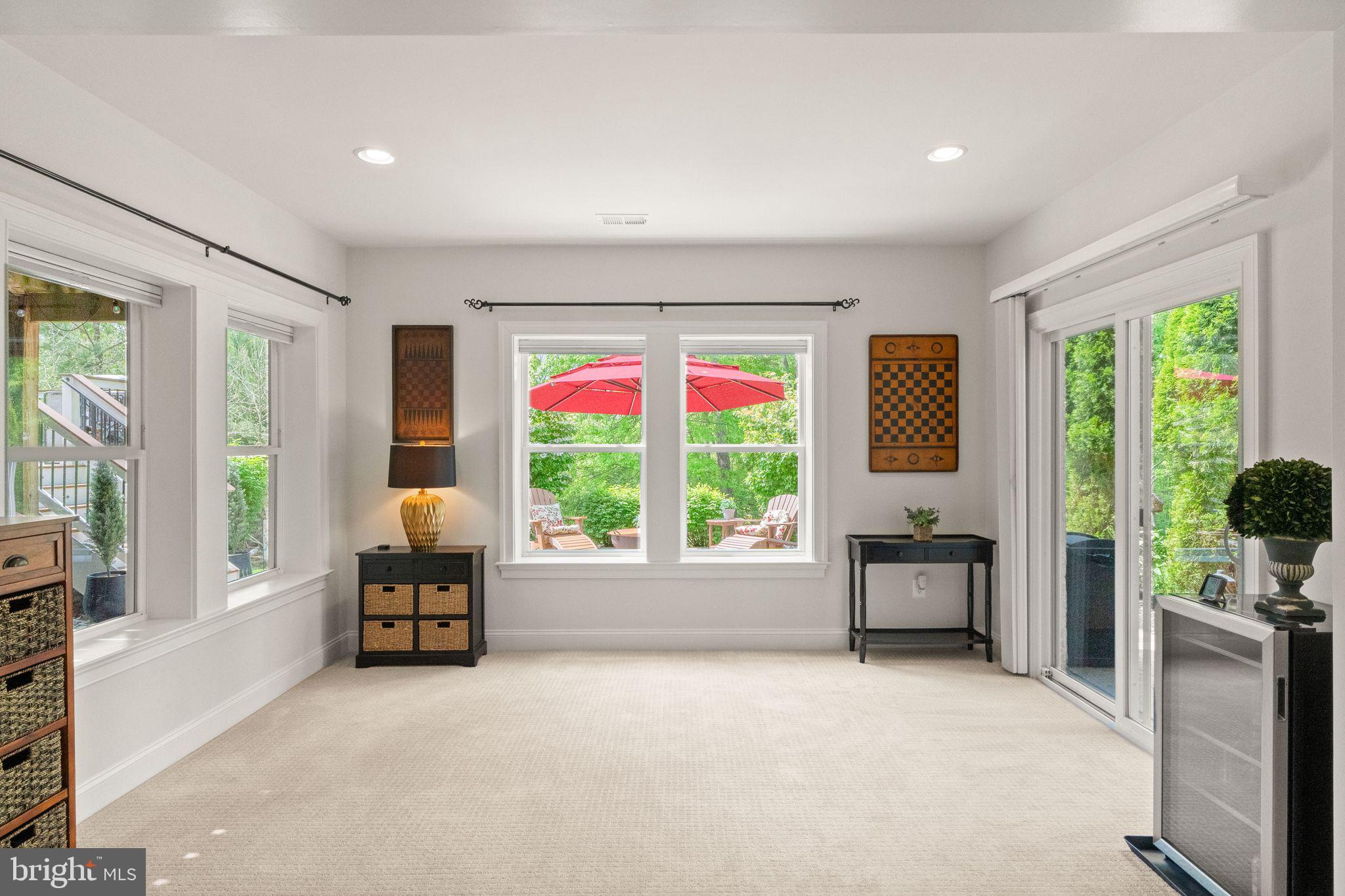 WESTBURY GLEN - Residential