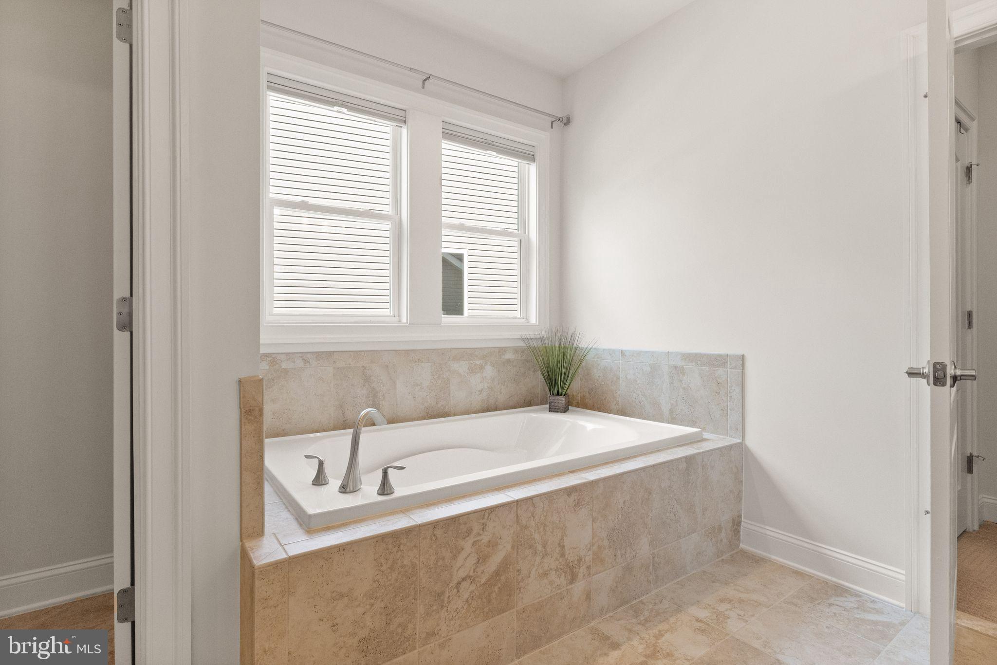 WESTBURY GLEN - Residential