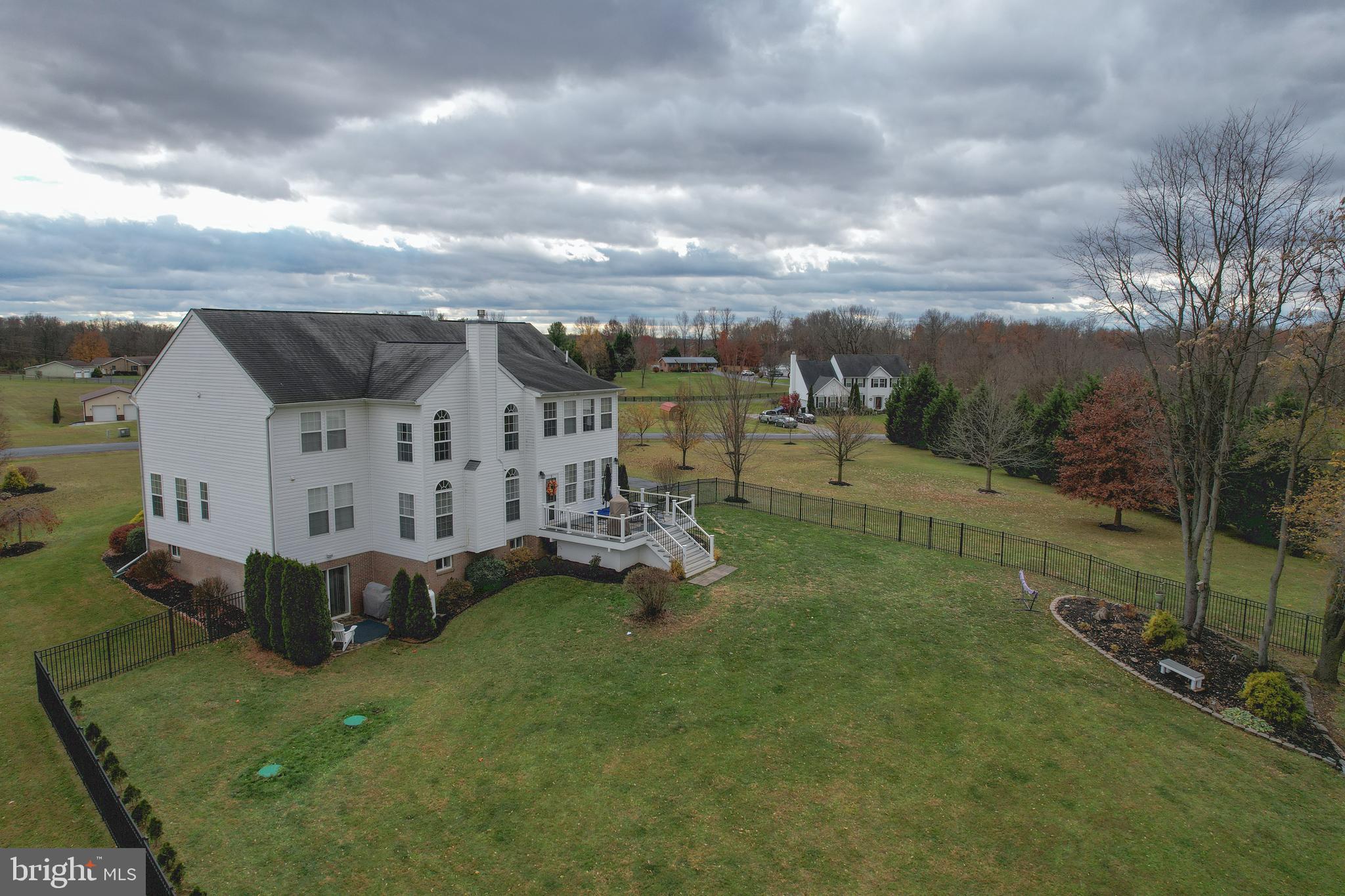 QUARTER FARM - Residential