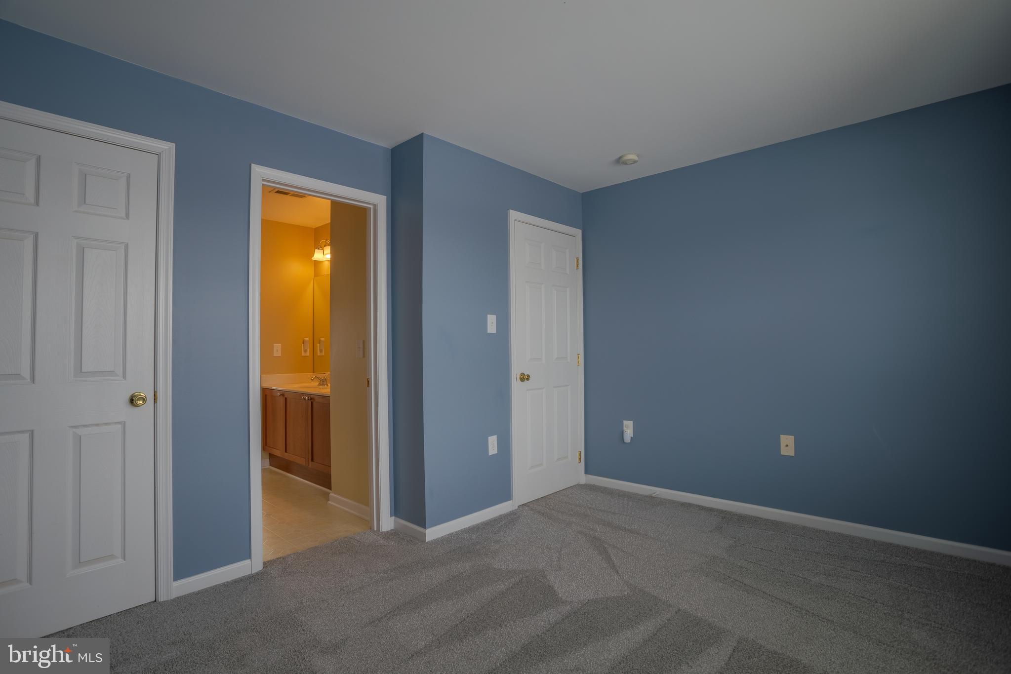 QUARTER FARM - Residential