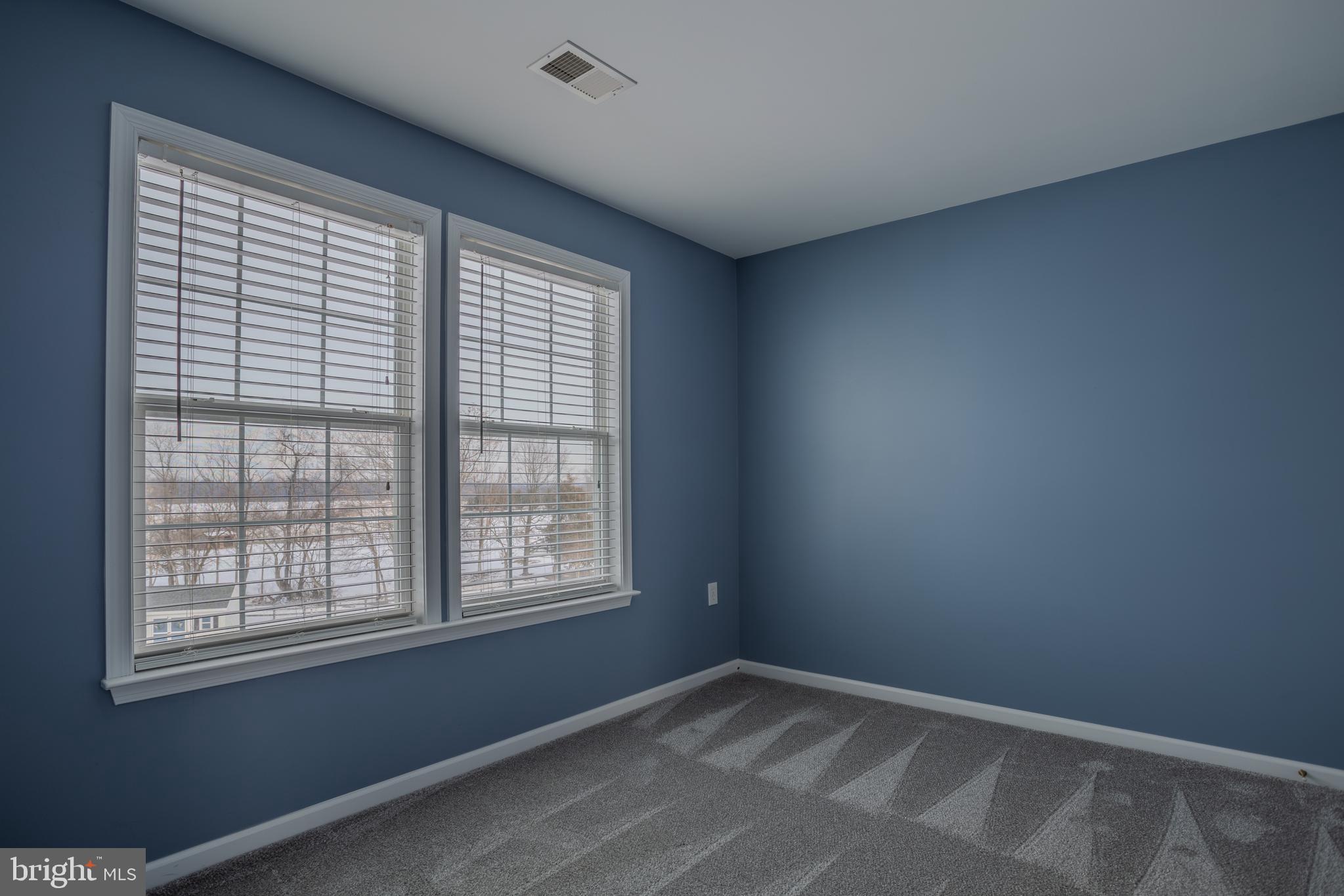 QUARTER FARM - Residential