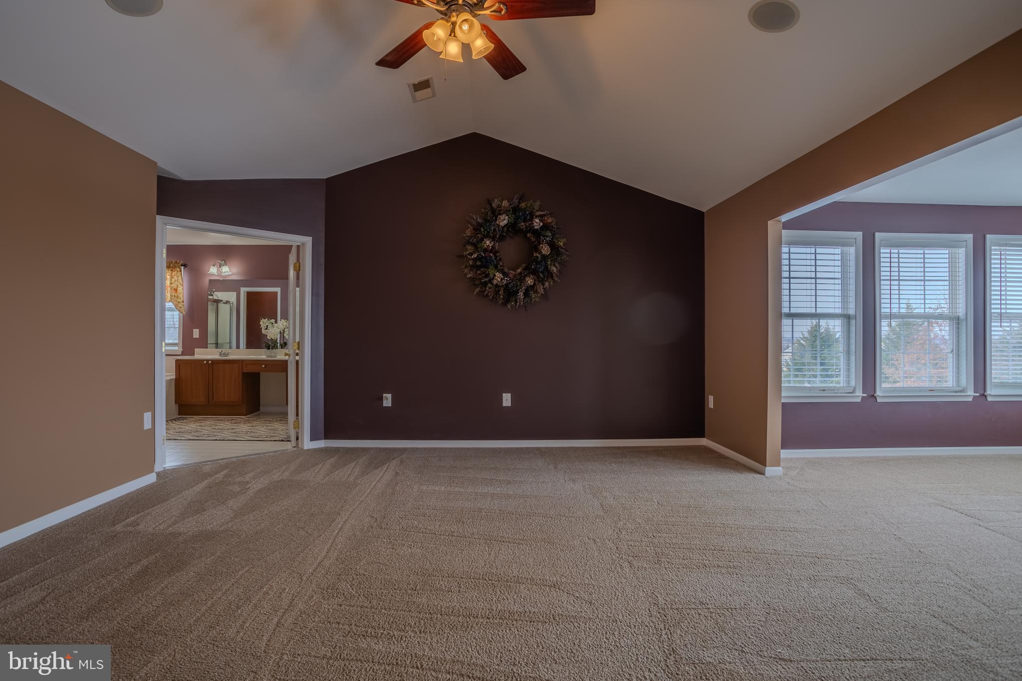 QUARTER FARM - Residential