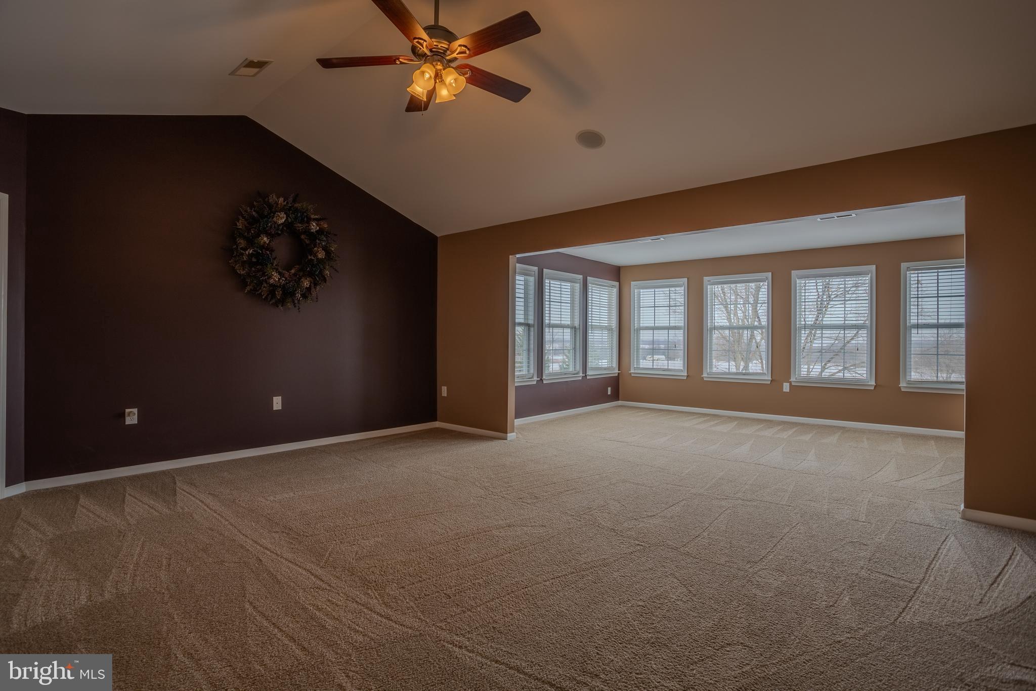 QUARTER FARM - Residential